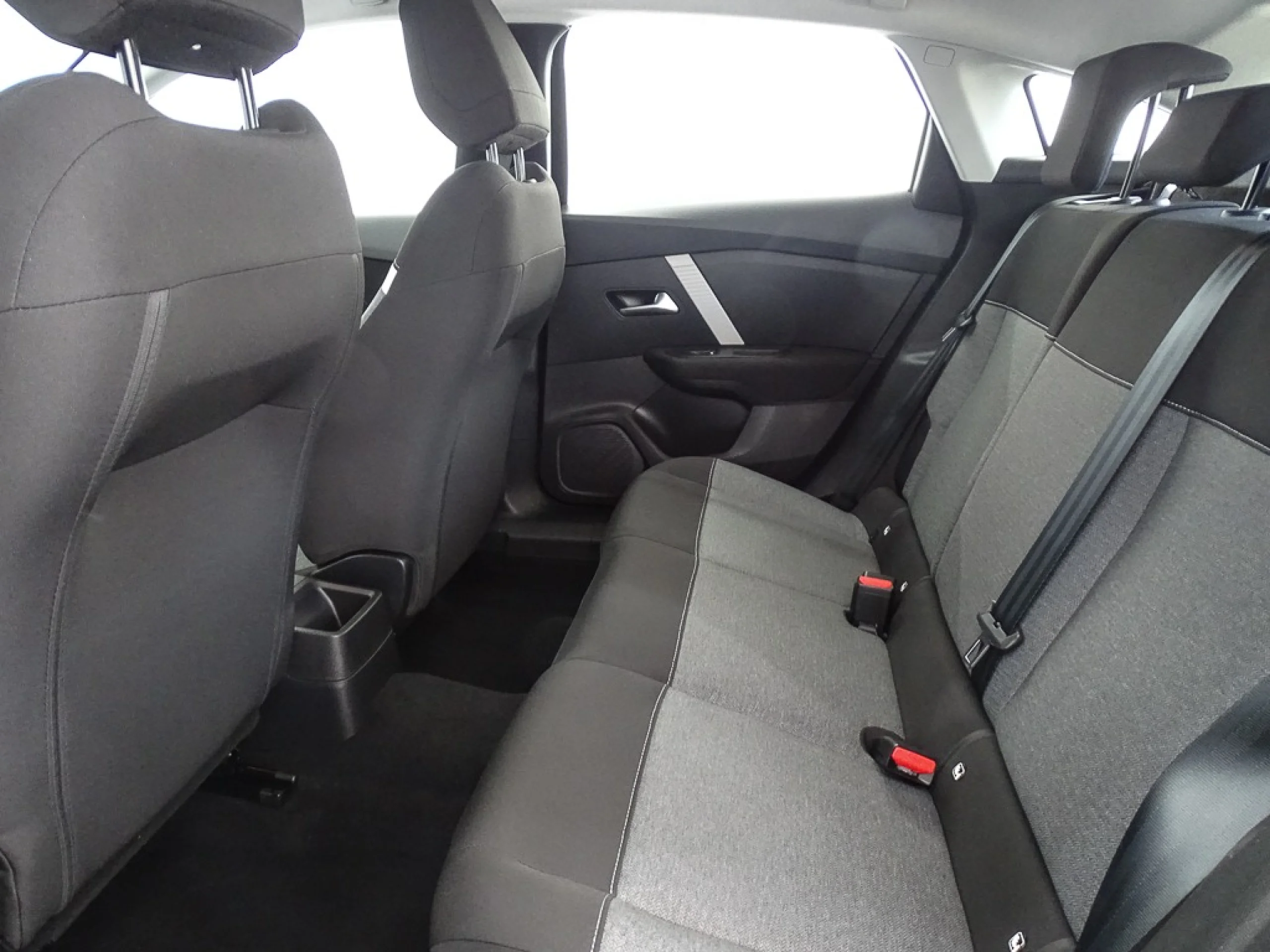 Citroen C4 BlueHDi 110 SS Live Pack - Foto 13