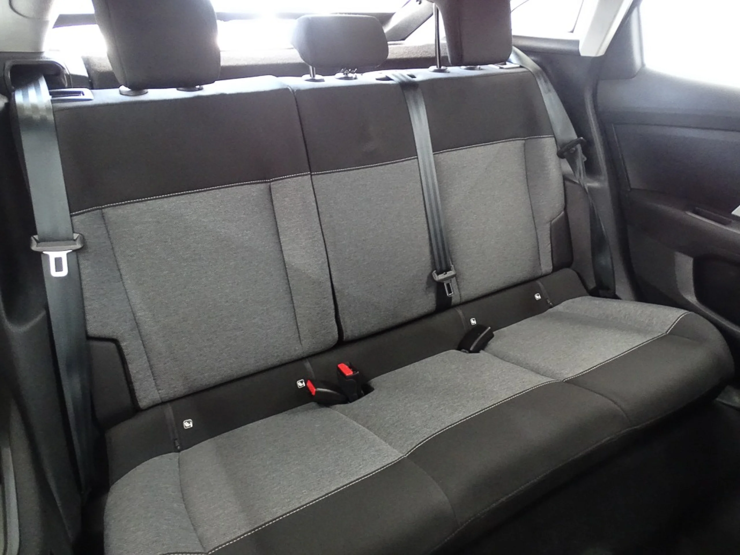 Citroen C4 BlueHDi 110 SS Live Pack - Foto 14
