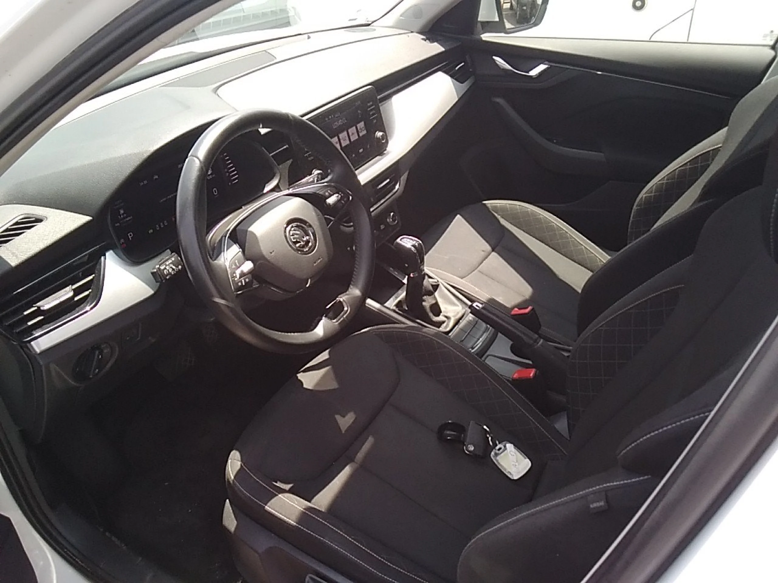 Skoda Kamiq 1.0 TSI 81kW (110CV) DSG AMBITION - Foto 7