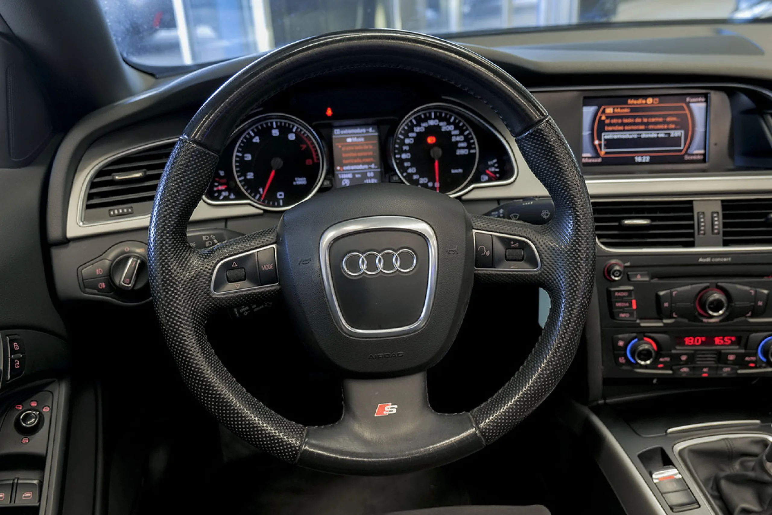 Audi A5 Cabrio 2.0 TFSI 211cv - Foto 26