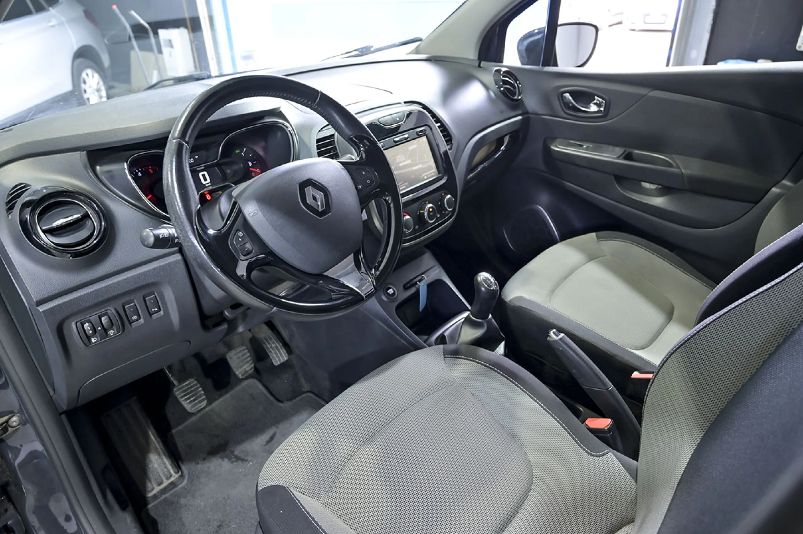 Renault Captur Limited Energy dCi 66kW 90CV eco2 - Foto 6