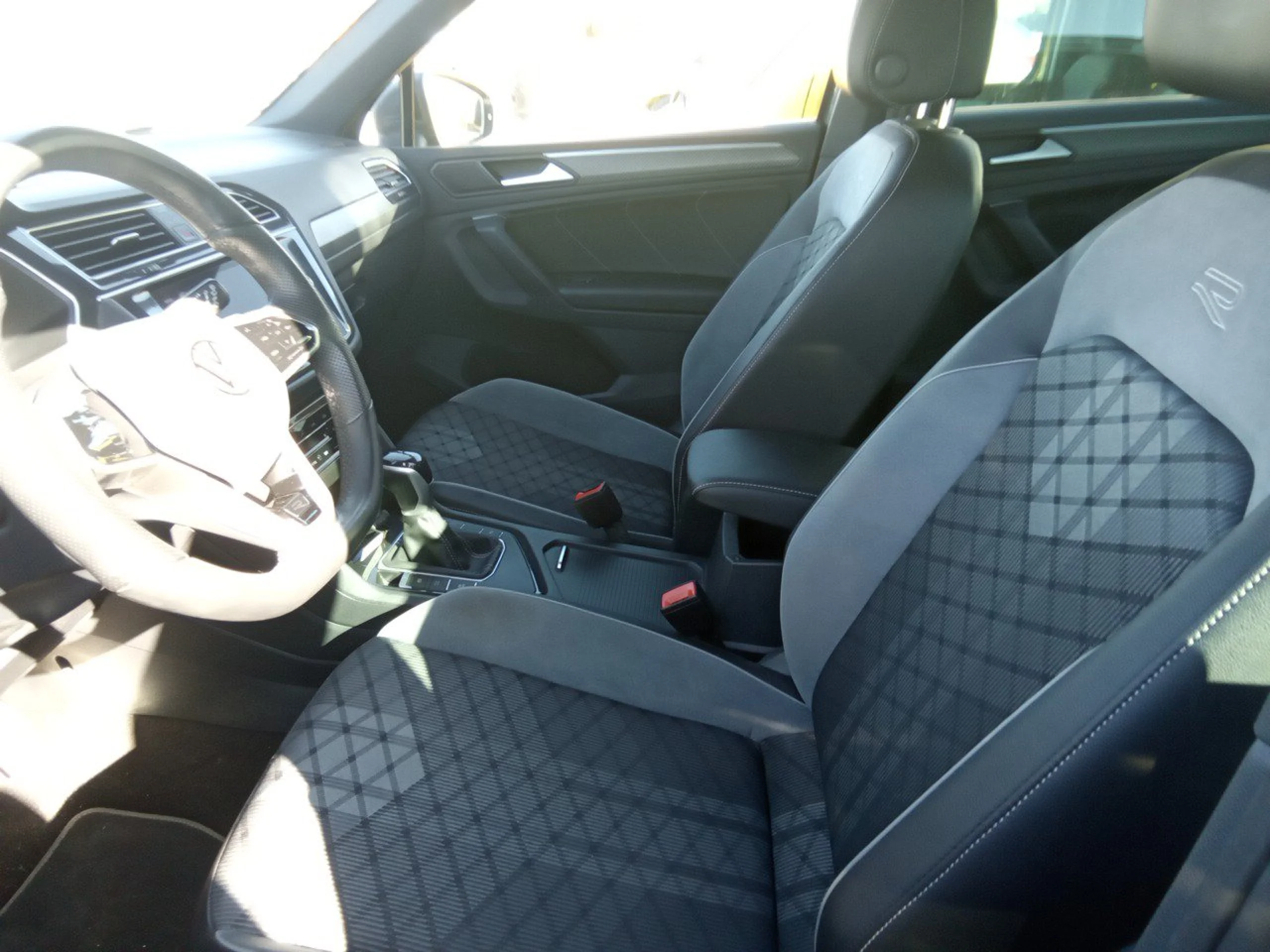 Volkswagen Tiguan R-Line 2.0 TDI 110kW (150CV) DSG - Foto 7