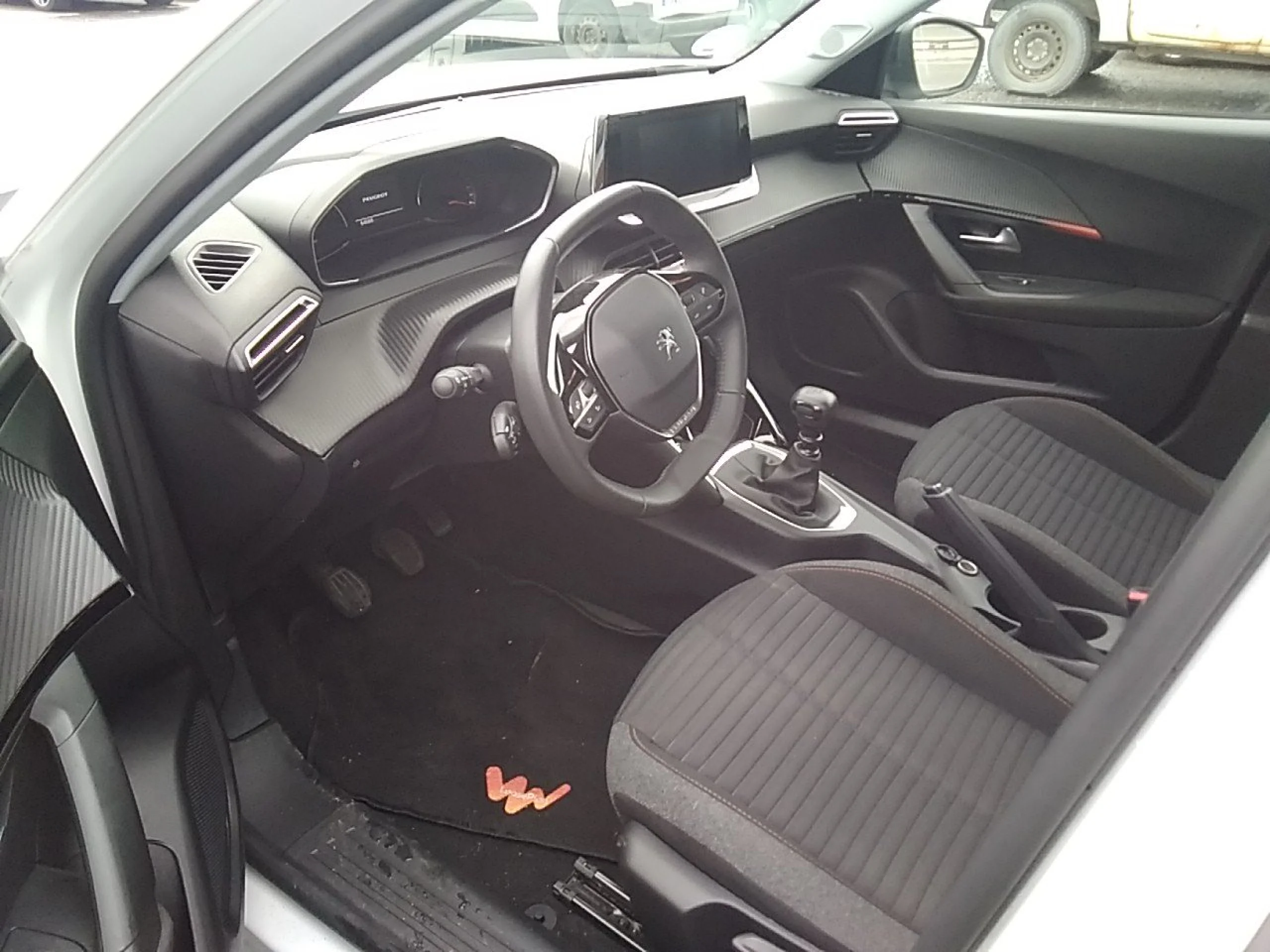 Peugeot 2008 Active Pack BlueHDI 81kW (110CV) - Foto 7