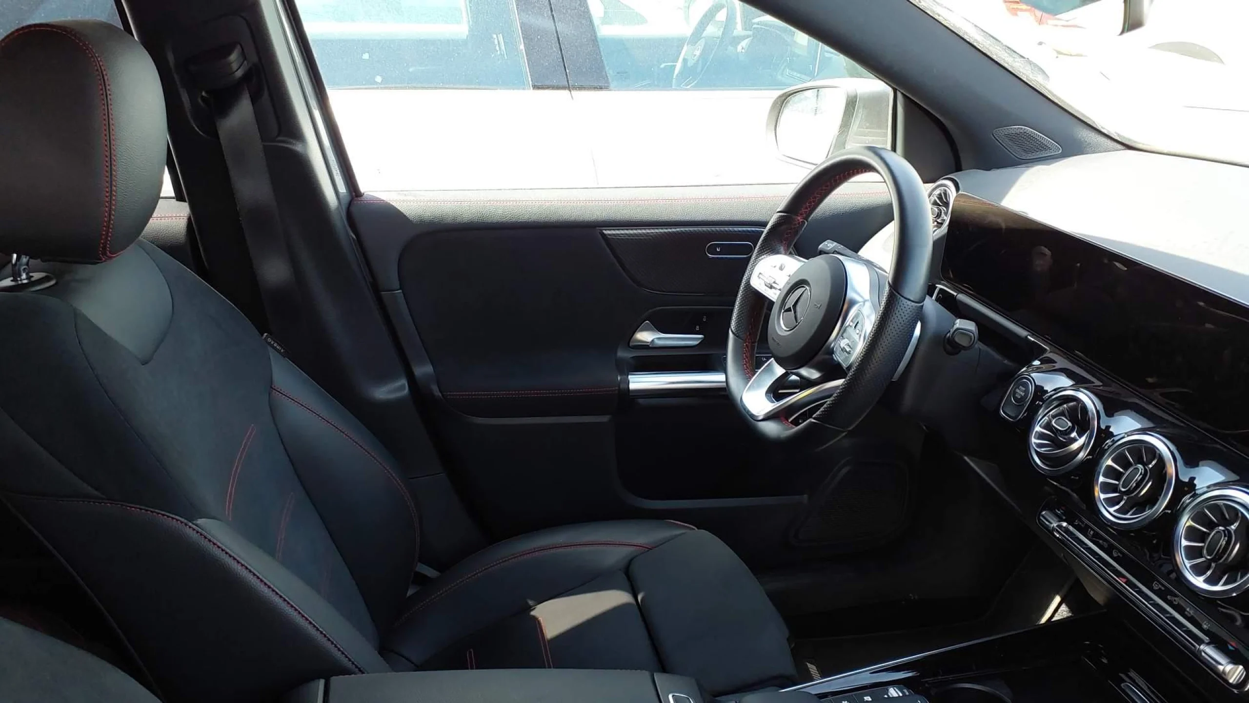 Mercedes-Benz GLA 250 MERCEDES GLA  250 e - Foto 5