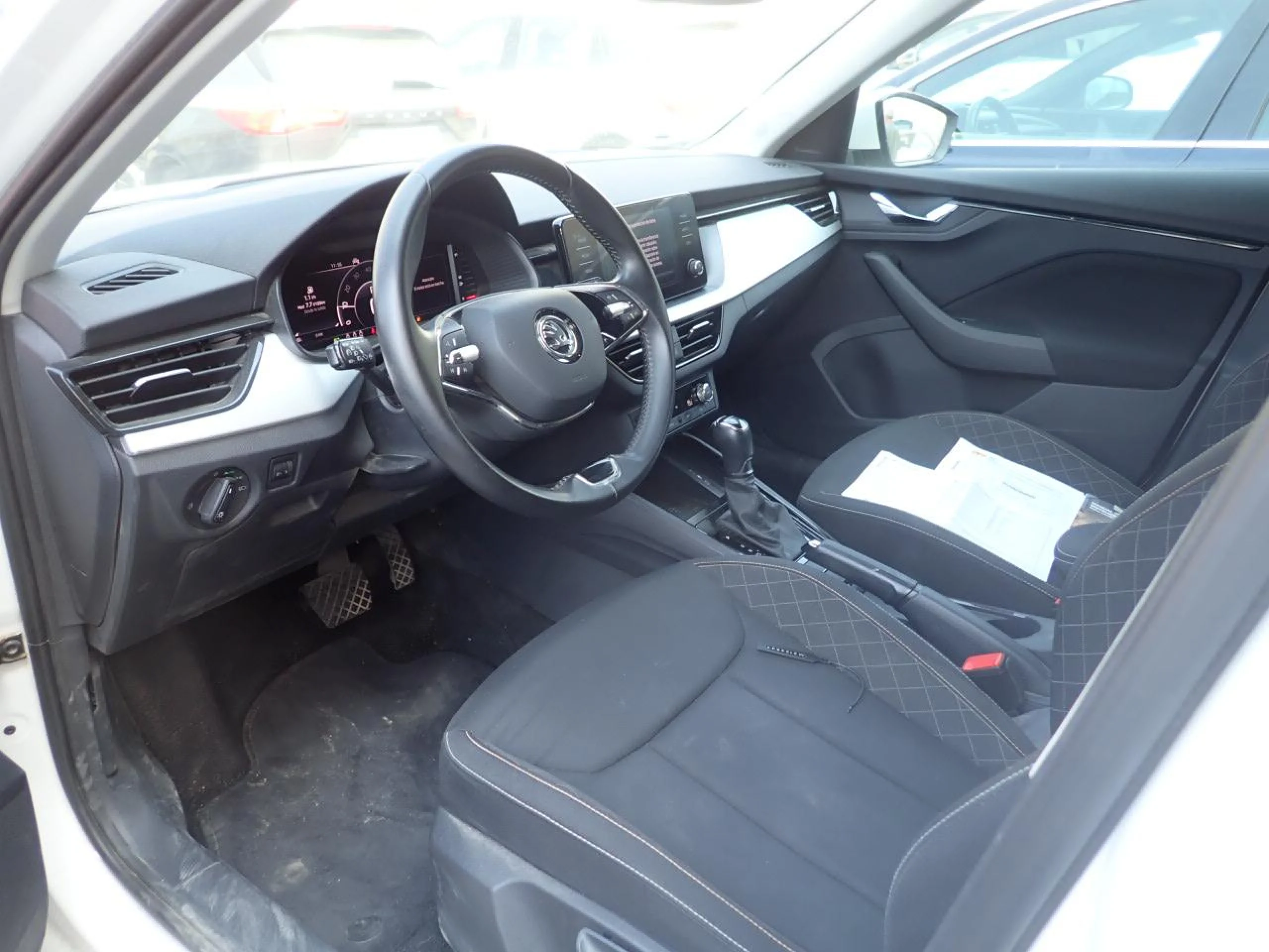 Skoda Kamiq 1.0 TSI 81kW (110CV) DSG Ambition - Foto 5