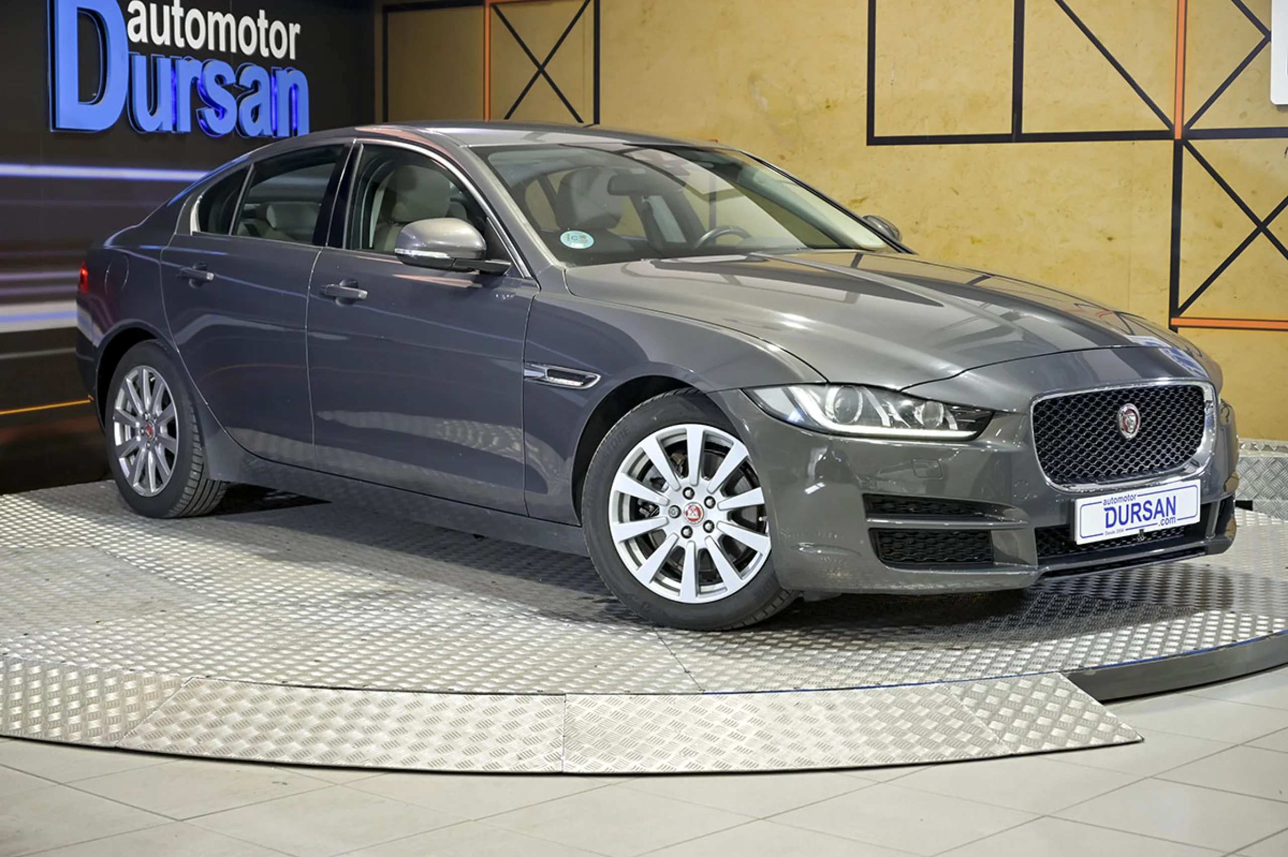 Jaguar XE 2.0 AJ200D Diesel RWD 180cv XEPure - Foto 3