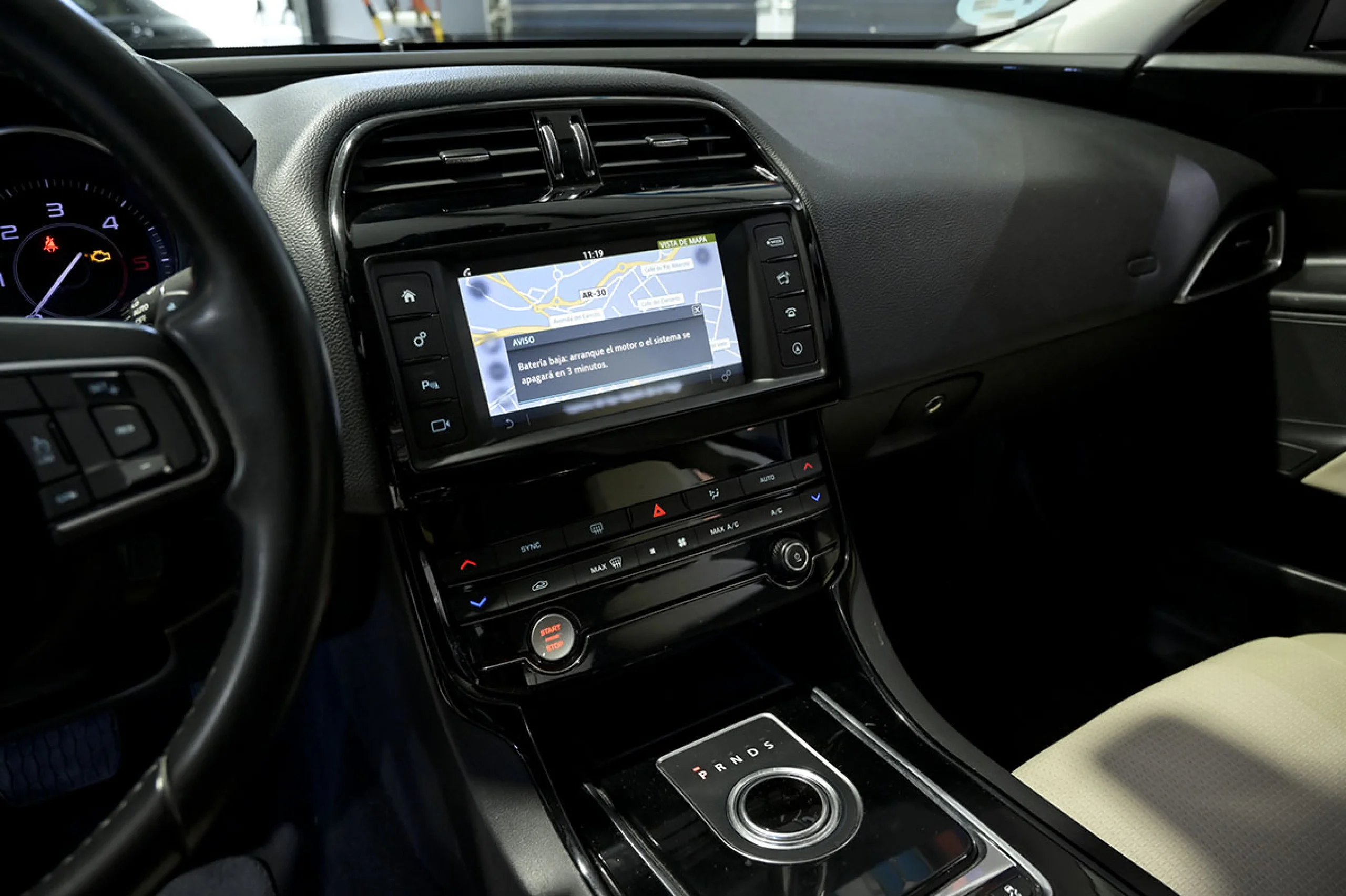 Jaguar XE 2.0 AJ200D Diesel RWD 180cv XEPure - Foto 30