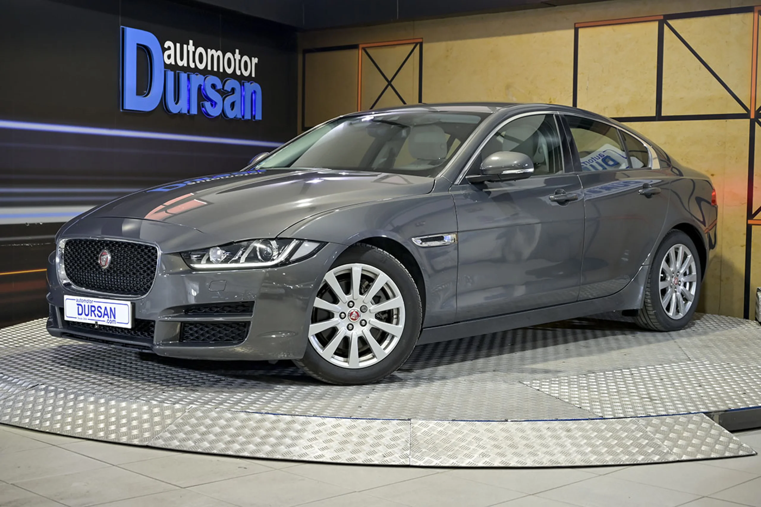 Jaguar XE 2.0 AJ200D Diesel RWD 180cv XEPure - Foto 1