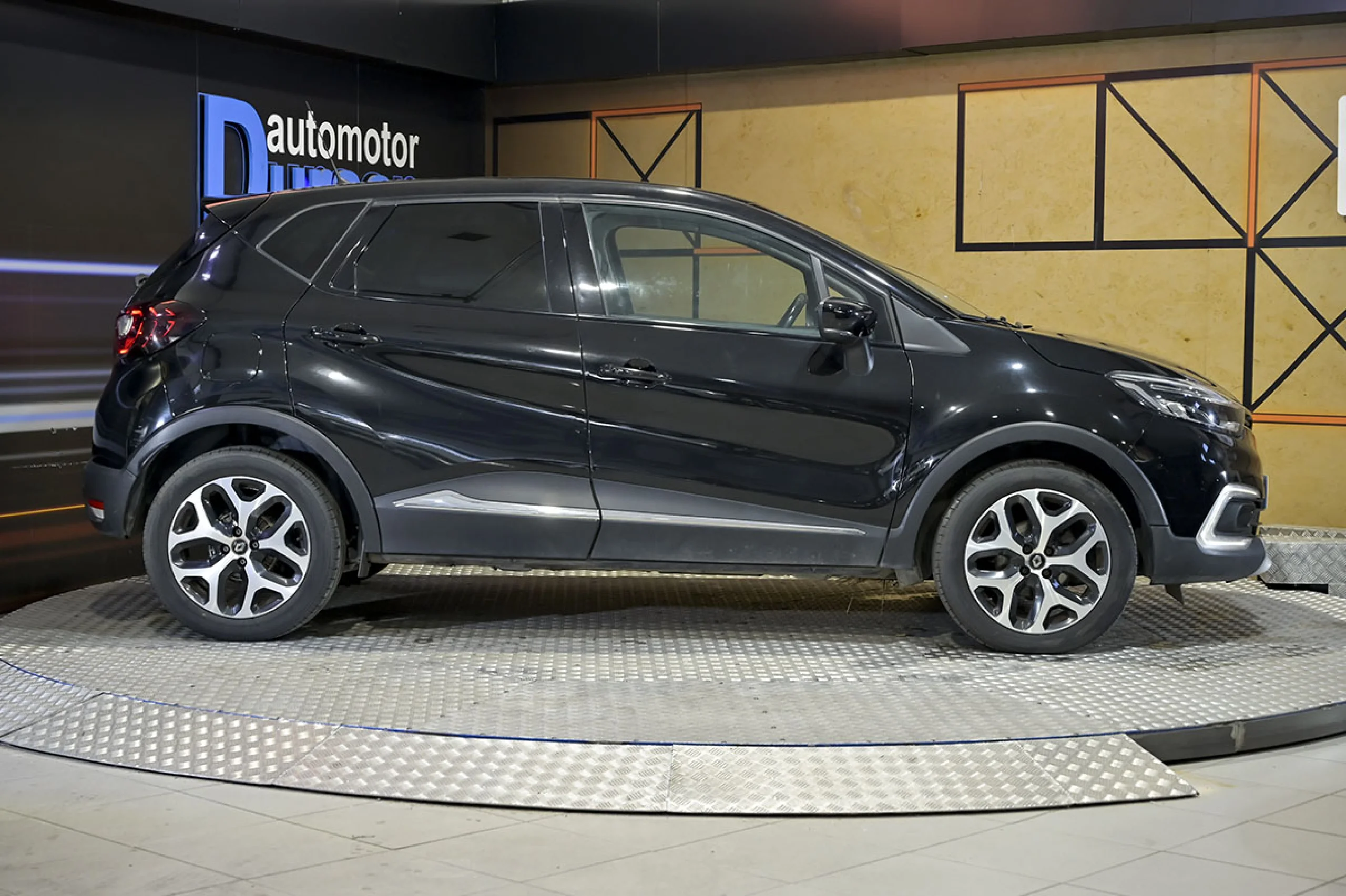 Renault Captur Zen TCe 66kW 90CV 18 - Foto 17