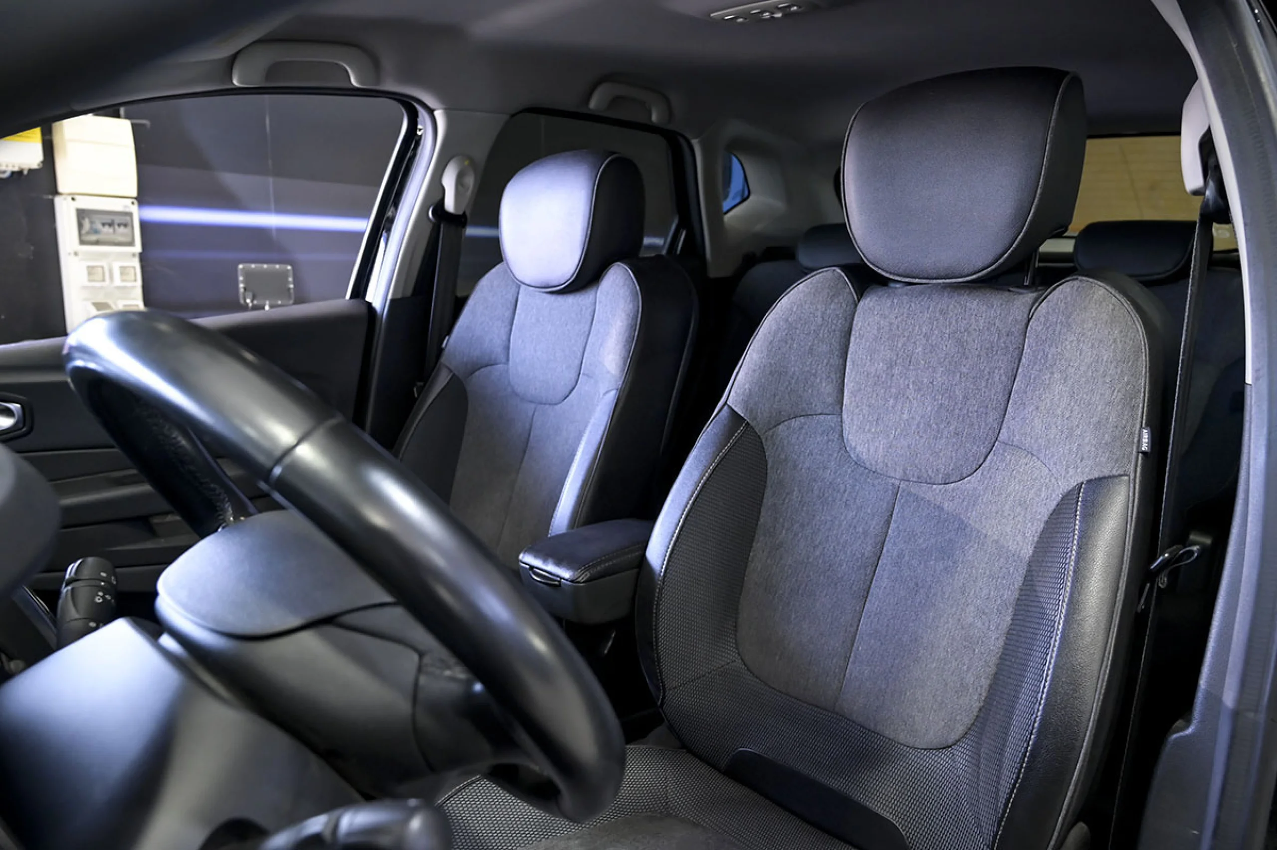 Renault Captur Zen TCe 66kW 90CV 18 - Foto 9