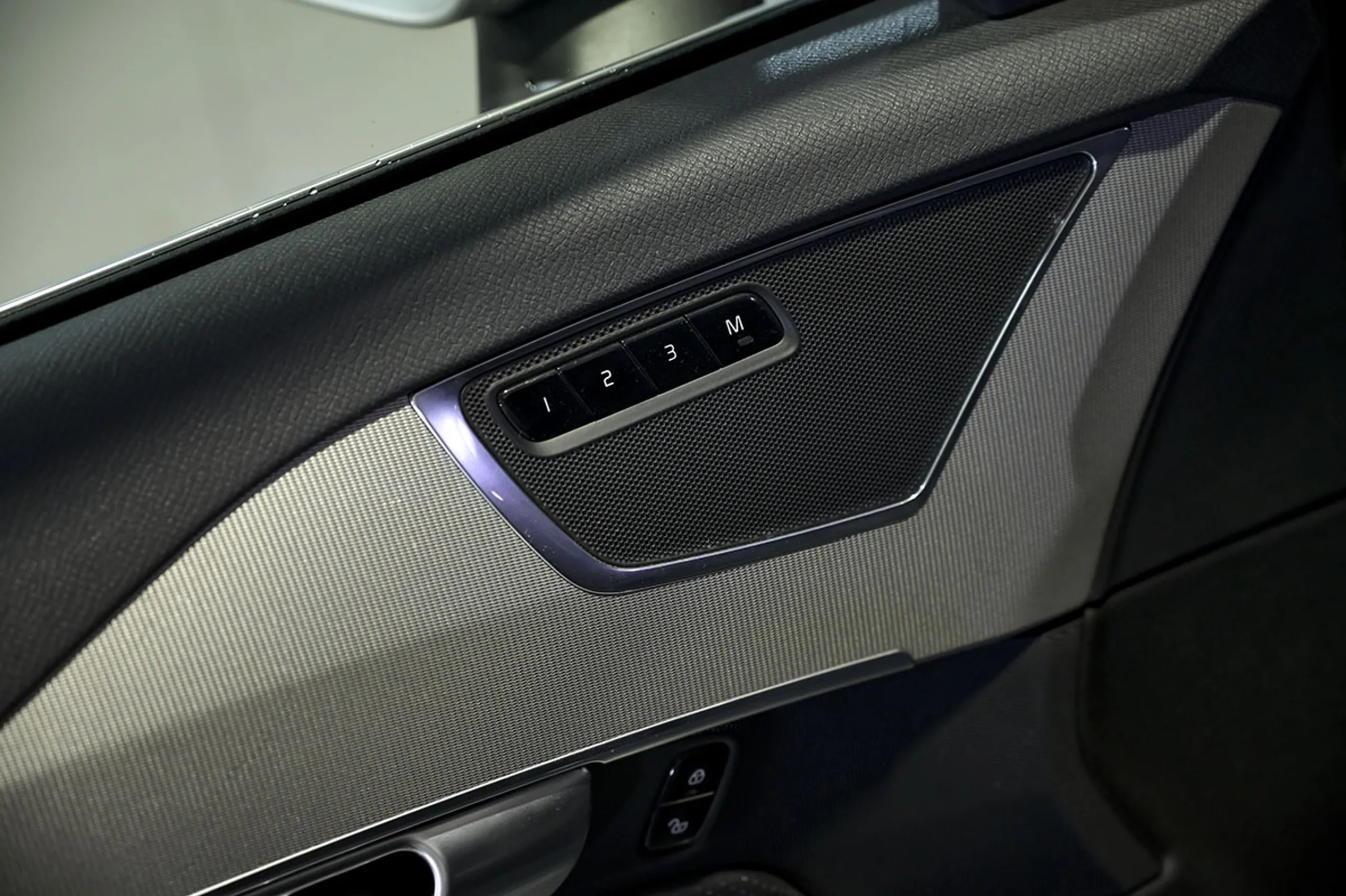 Volvo XC 90 XC90 2.0 D5 AWD RDesign Auto - Foto 25