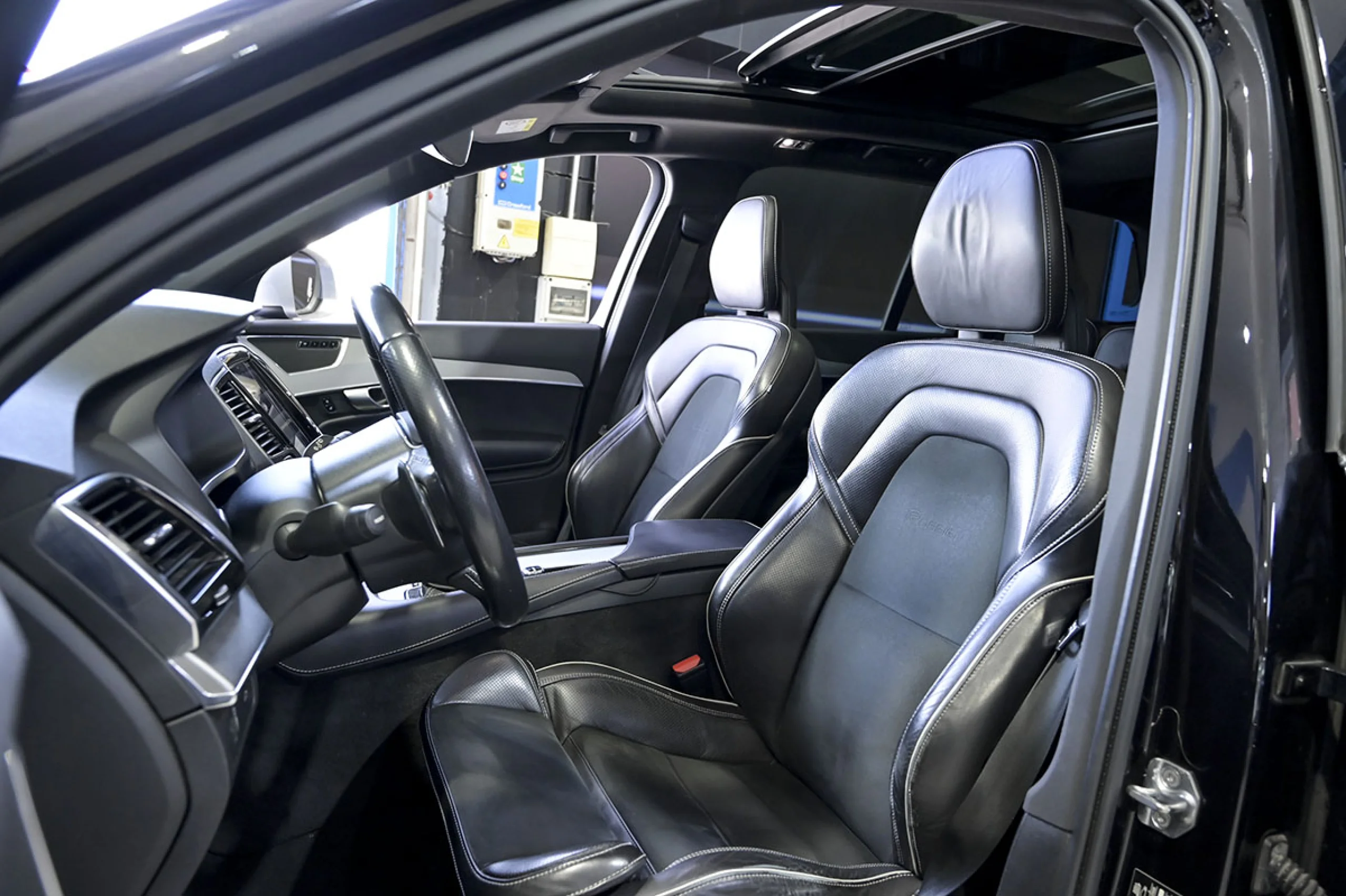 Volvo XC 90 XC90 2.0 D5 AWD RDesign Auto - Foto 26