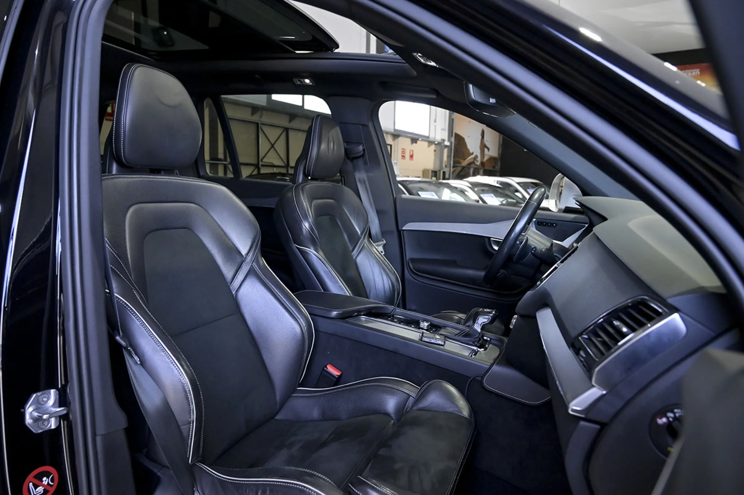 Volvo XC 90 XC90 2.0 D5 AWD RDesign Auto - Foto 45