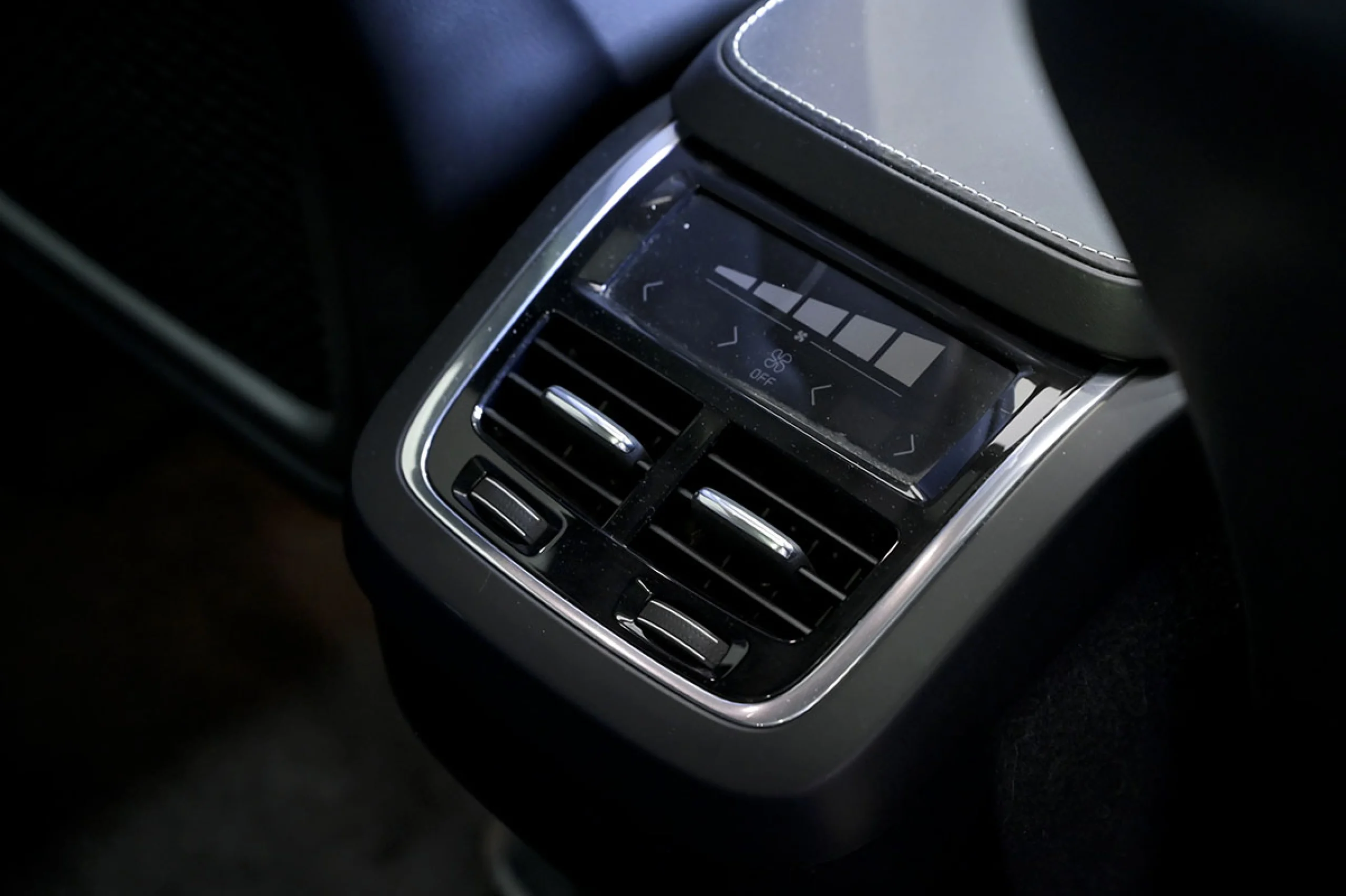 Volvo XC 90 XC90 2.0 D5 AWD RDesign Auto - Foto 48