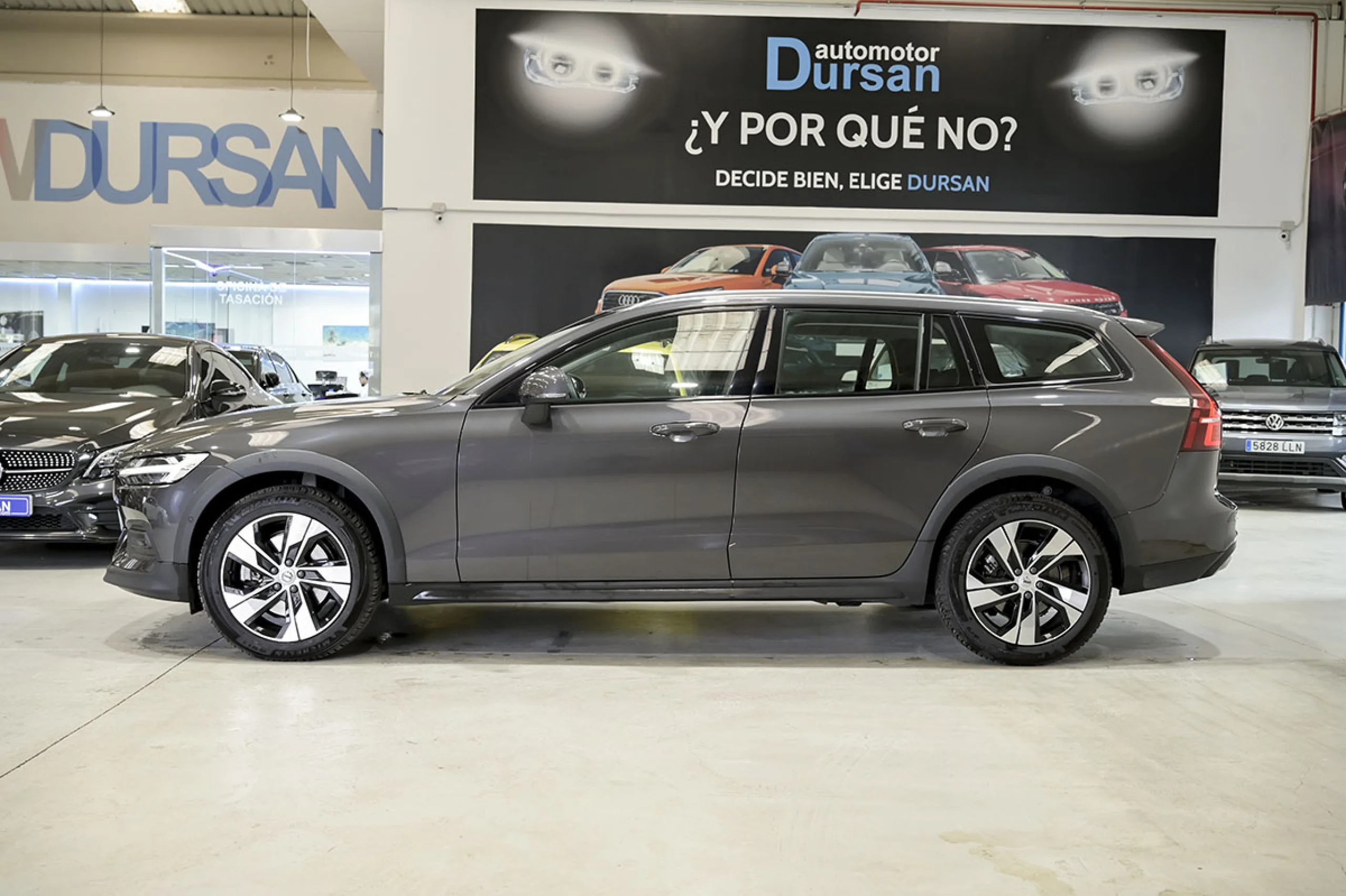 Volvo V60 Cross Country 2.0 B4 D AWD Cross Country Core Auto - Foto 18