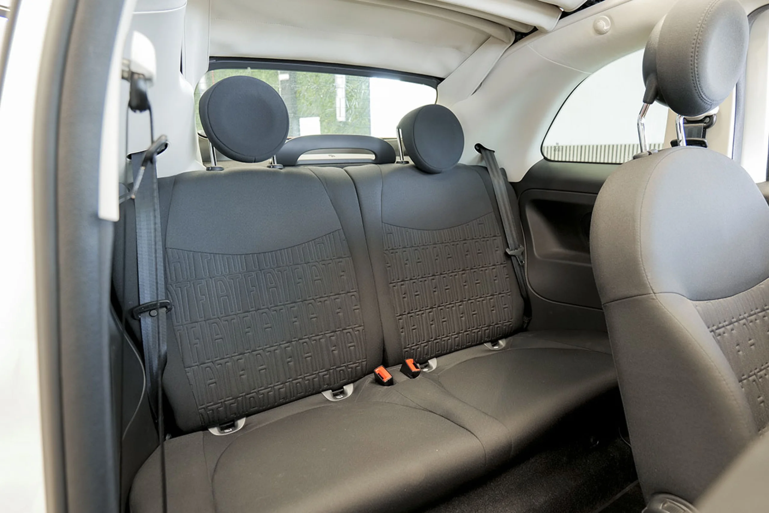 Fiat 500 C Dolcevita 1.0 Hybrid 51KW 70 CV - Foto 14