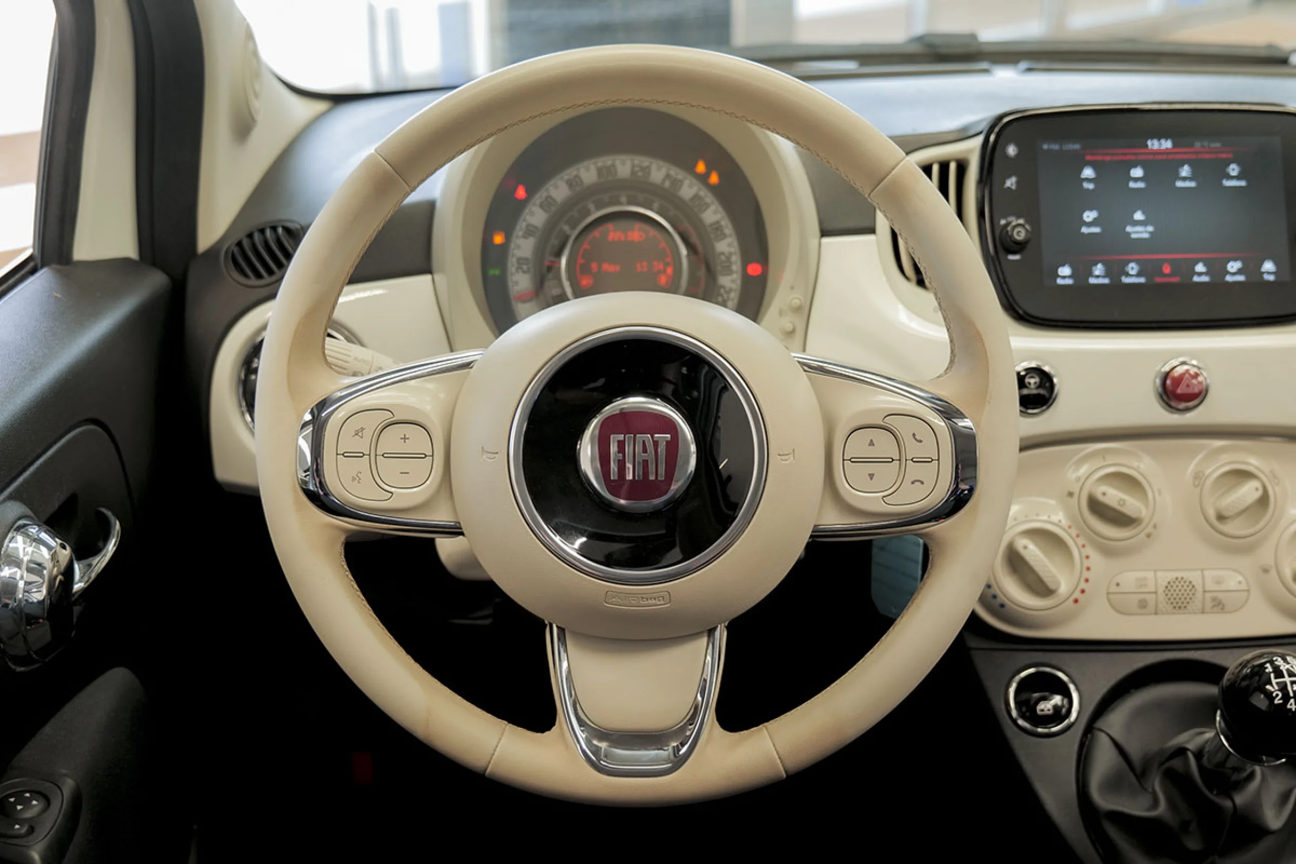 Fiat 500 C Dolcevita 1.0 Hybrid 51KW 70 CV - Foto 23
