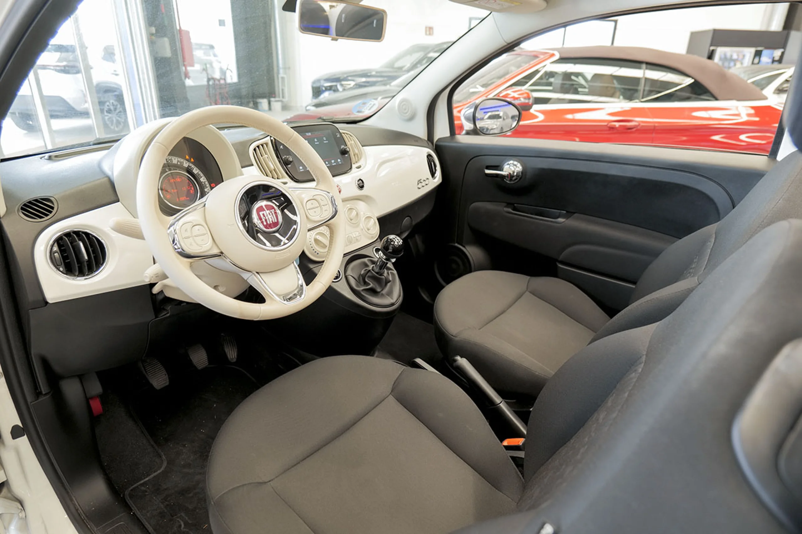 Fiat 500 C Dolcevita 1.0 Hybrid 51KW 70 CV - Foto 4