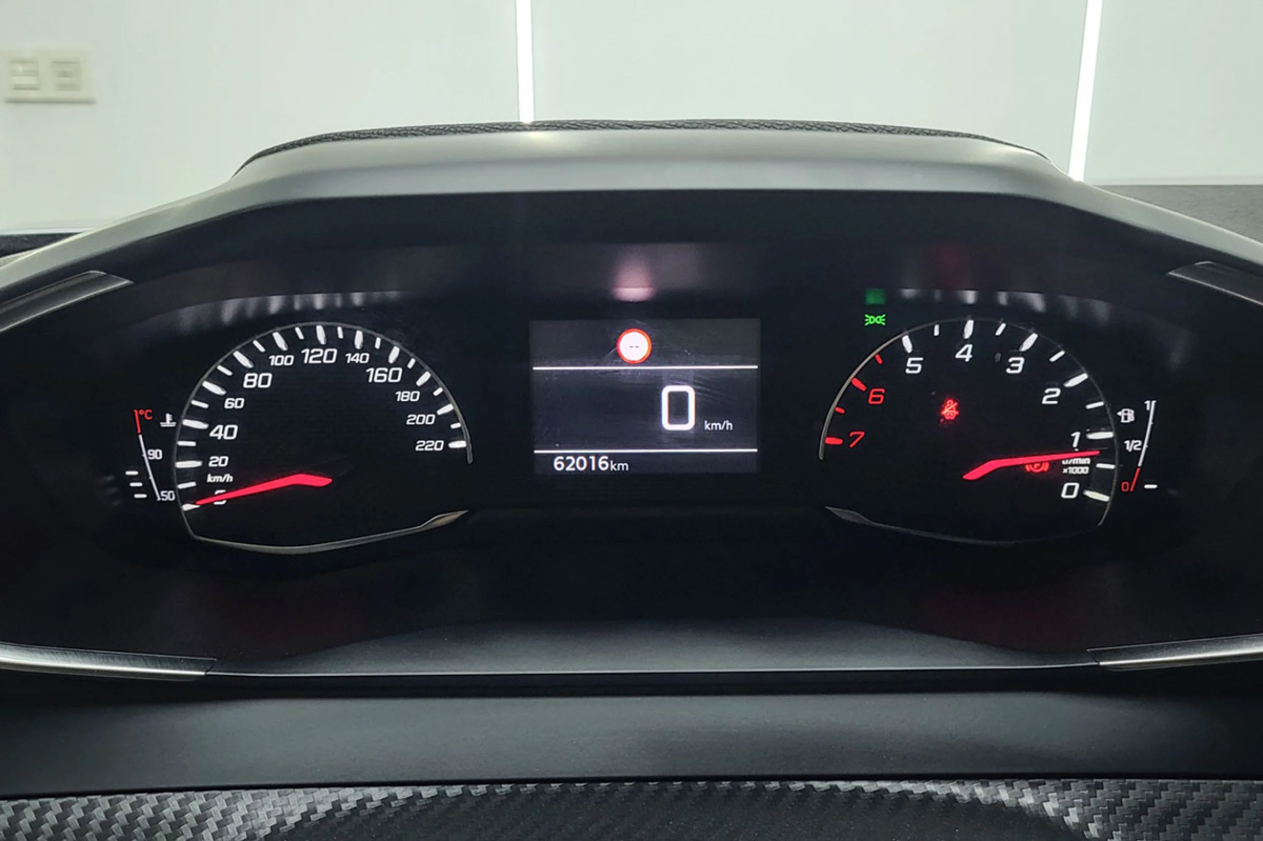 Peugeot 2008 Allure Puretech 130 SS 6 Vel. MAN - Foto 5