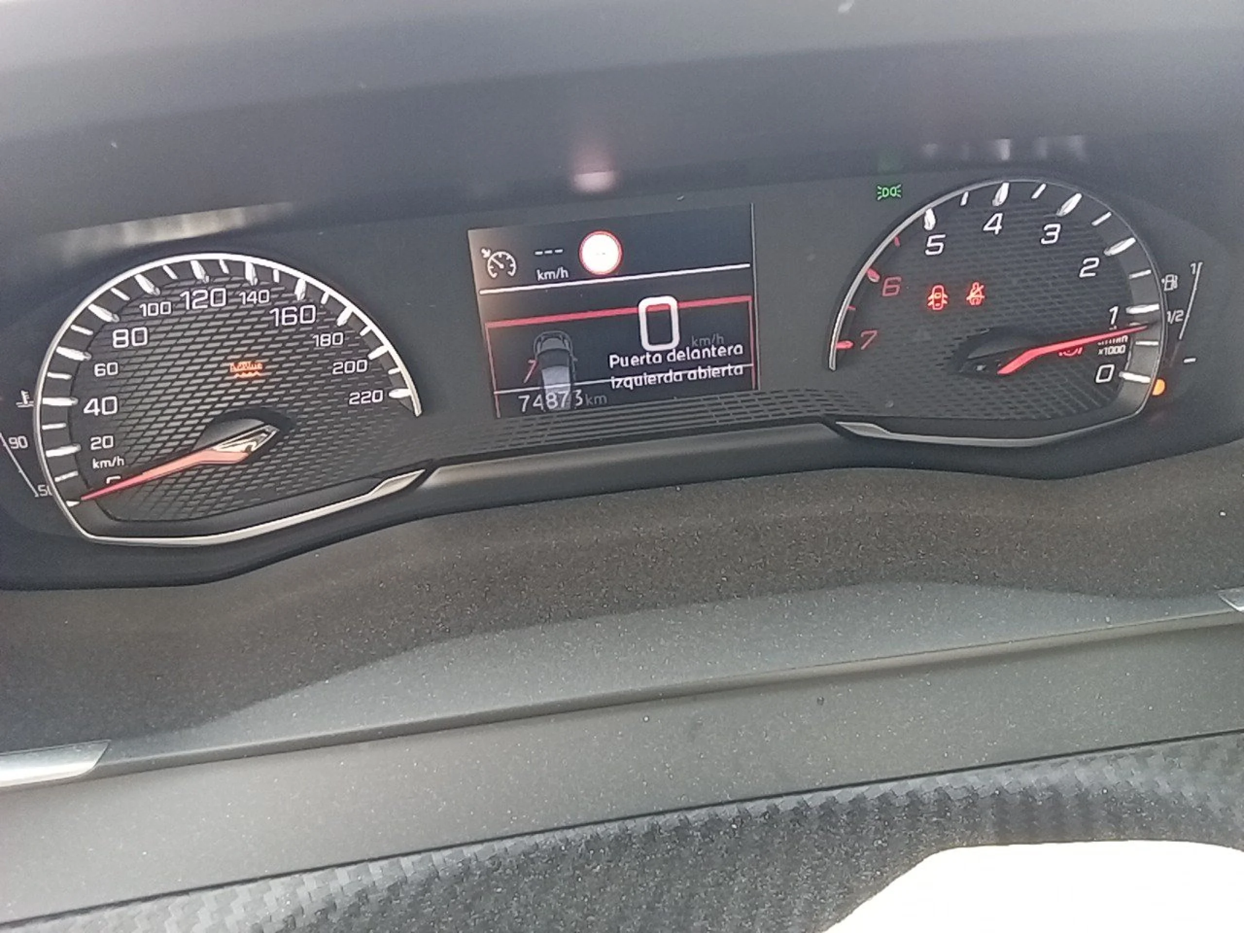 Peugeot 2008 Allure BlueHDI 81kW (110CV) - Foto 8