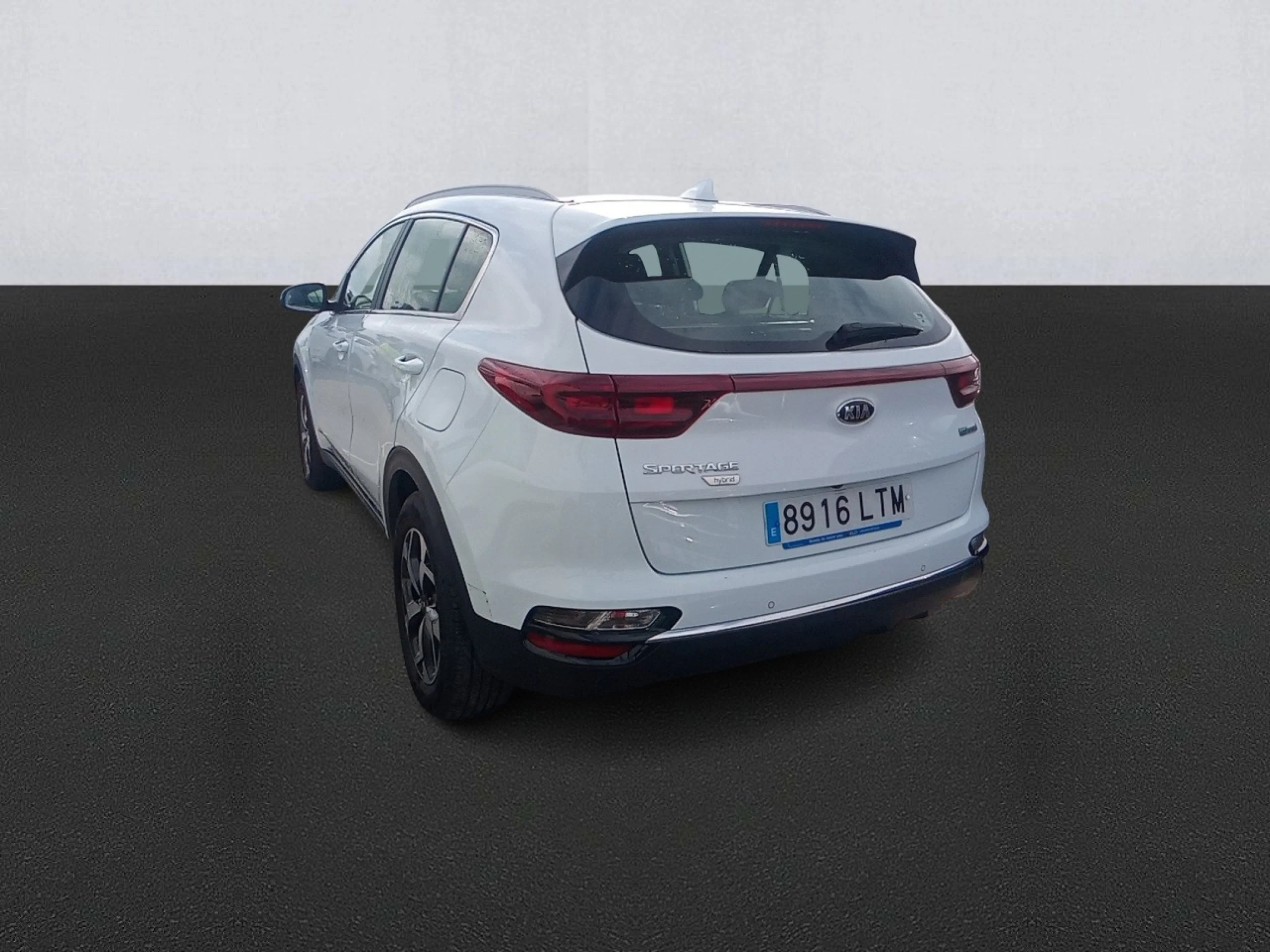 Kia Sportage 1.6 MHEV Business 100kW (136CV) 4x4 - Foto 6