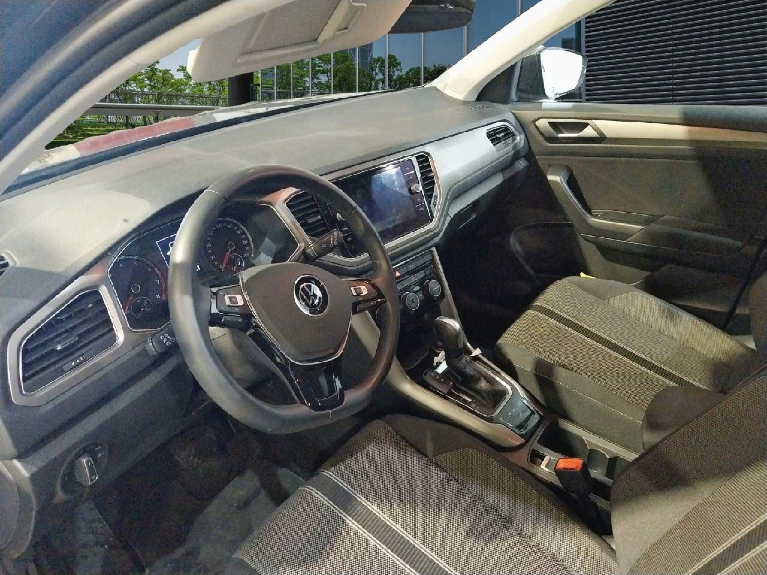 Volkswagen T-Roc Advance 1.5 TSI 110kW (150CV) DSG - Foto 7