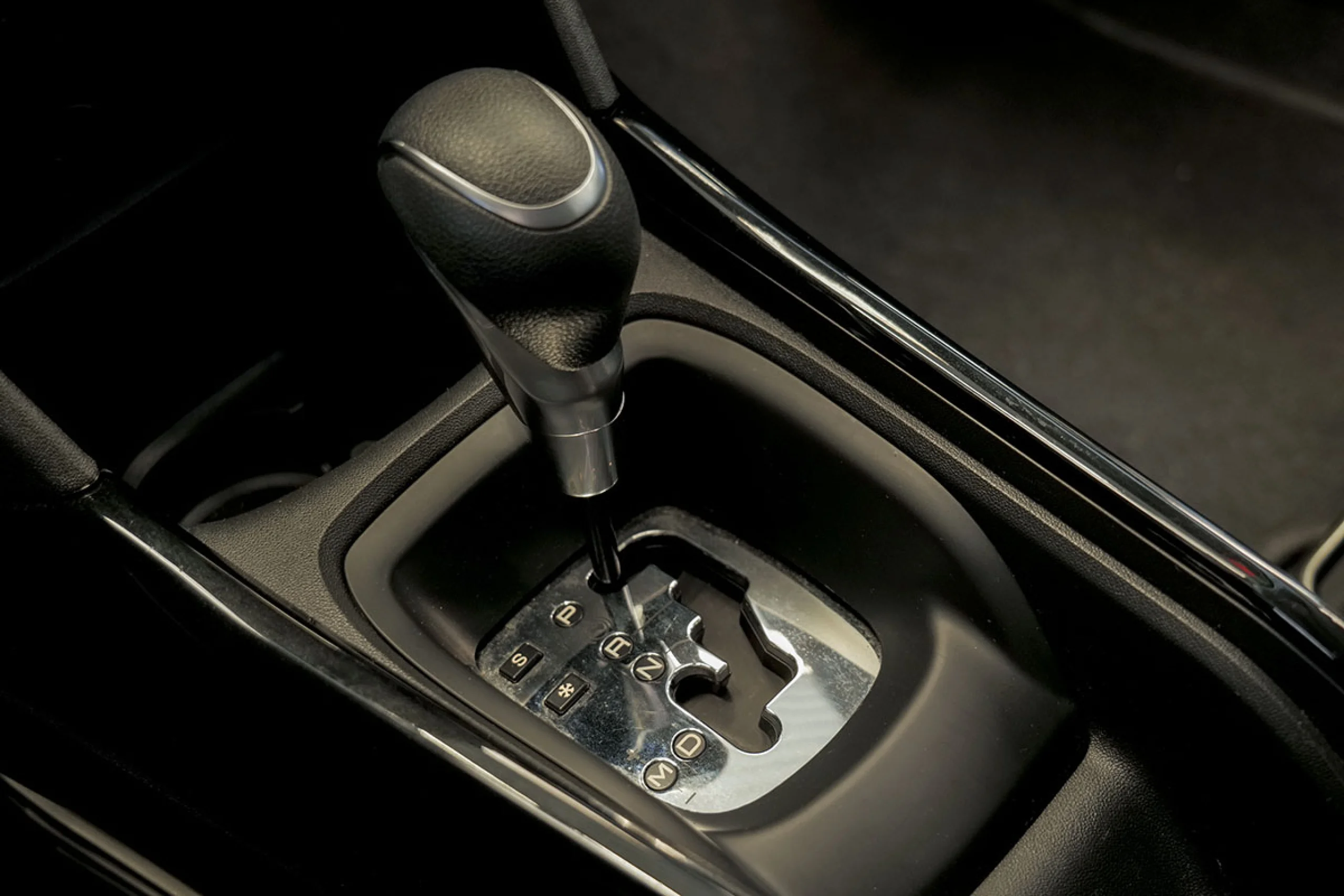 Peugeot 2008 Allure BlueHDi 120 SS EAT6 - Foto 27