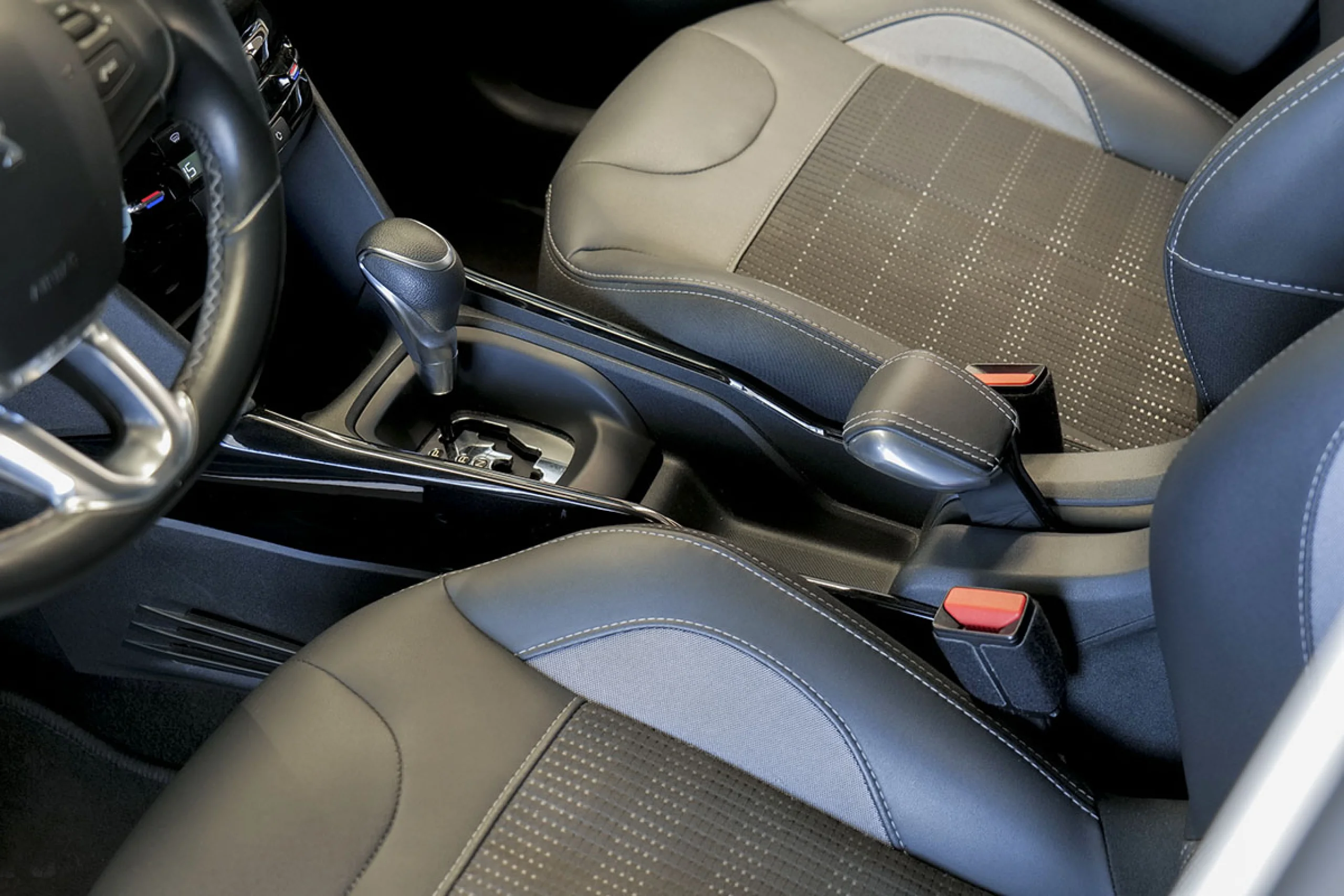 Peugeot 2008 Allure BlueHDi 120 SS EAT6 - Foto 26