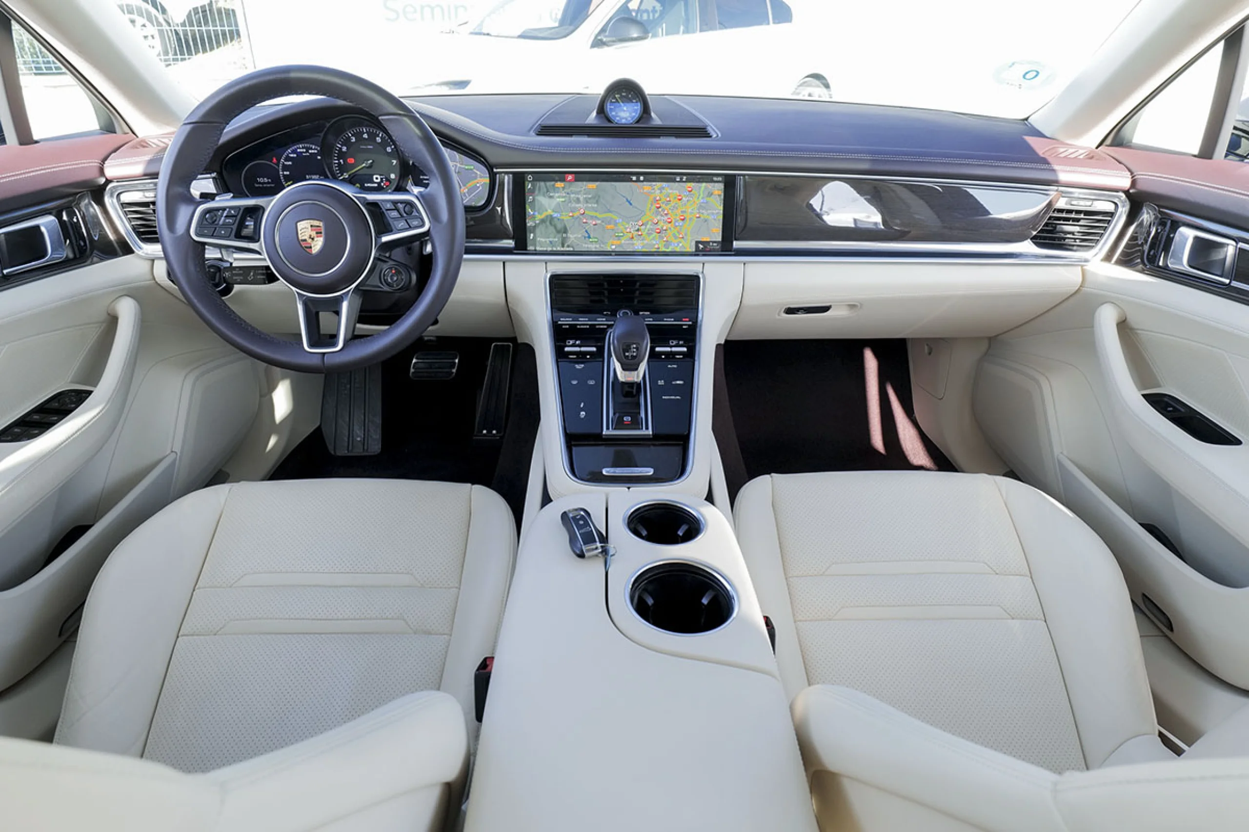 Porsche Panamera 4 EHybrid - Foto 6