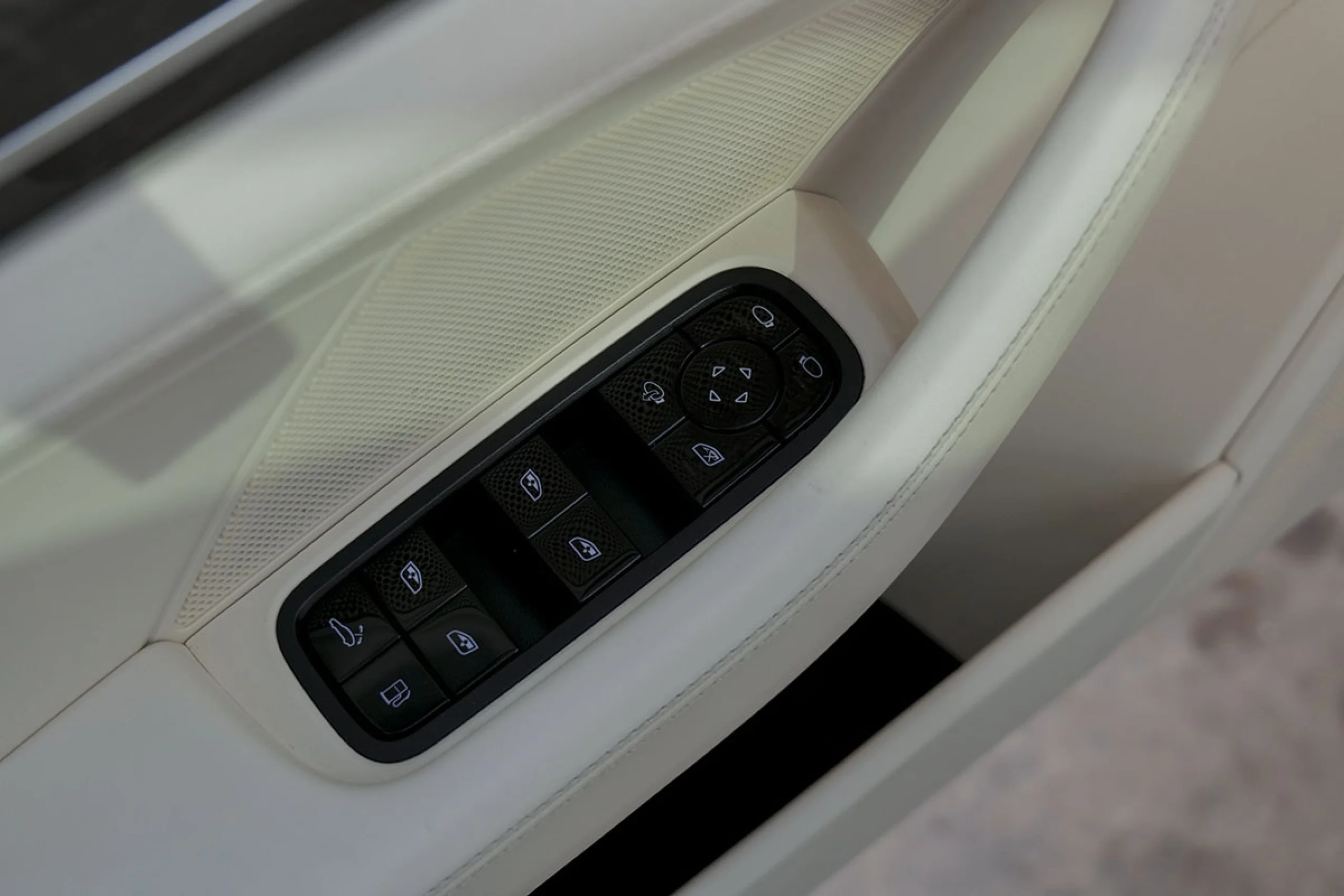 Porsche Panamera 4 EHybrid - Foto 17