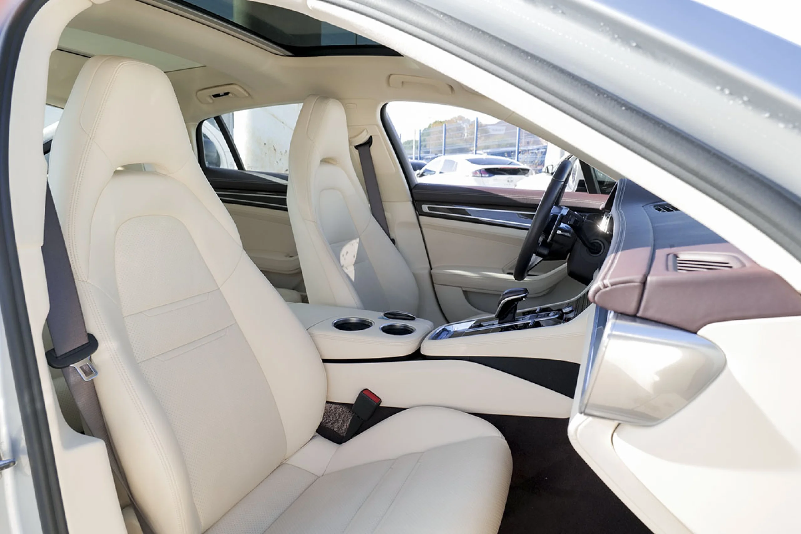 Porsche Panamera 4 EHybrid - Foto 28