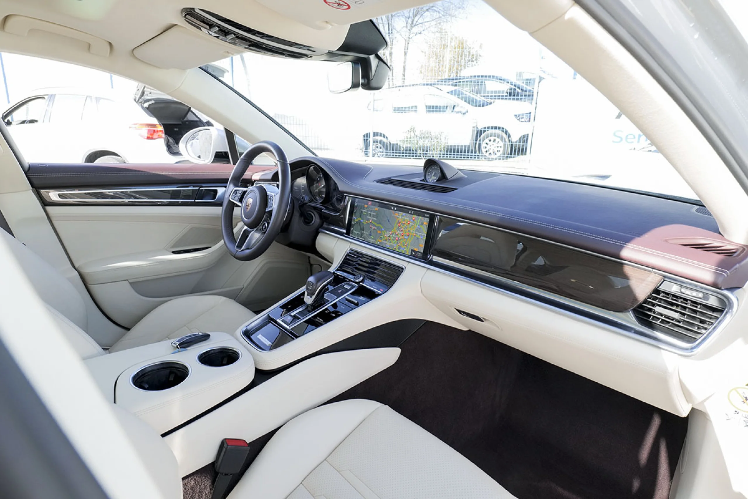 Porsche Panamera 4 EHybrid - Foto 29