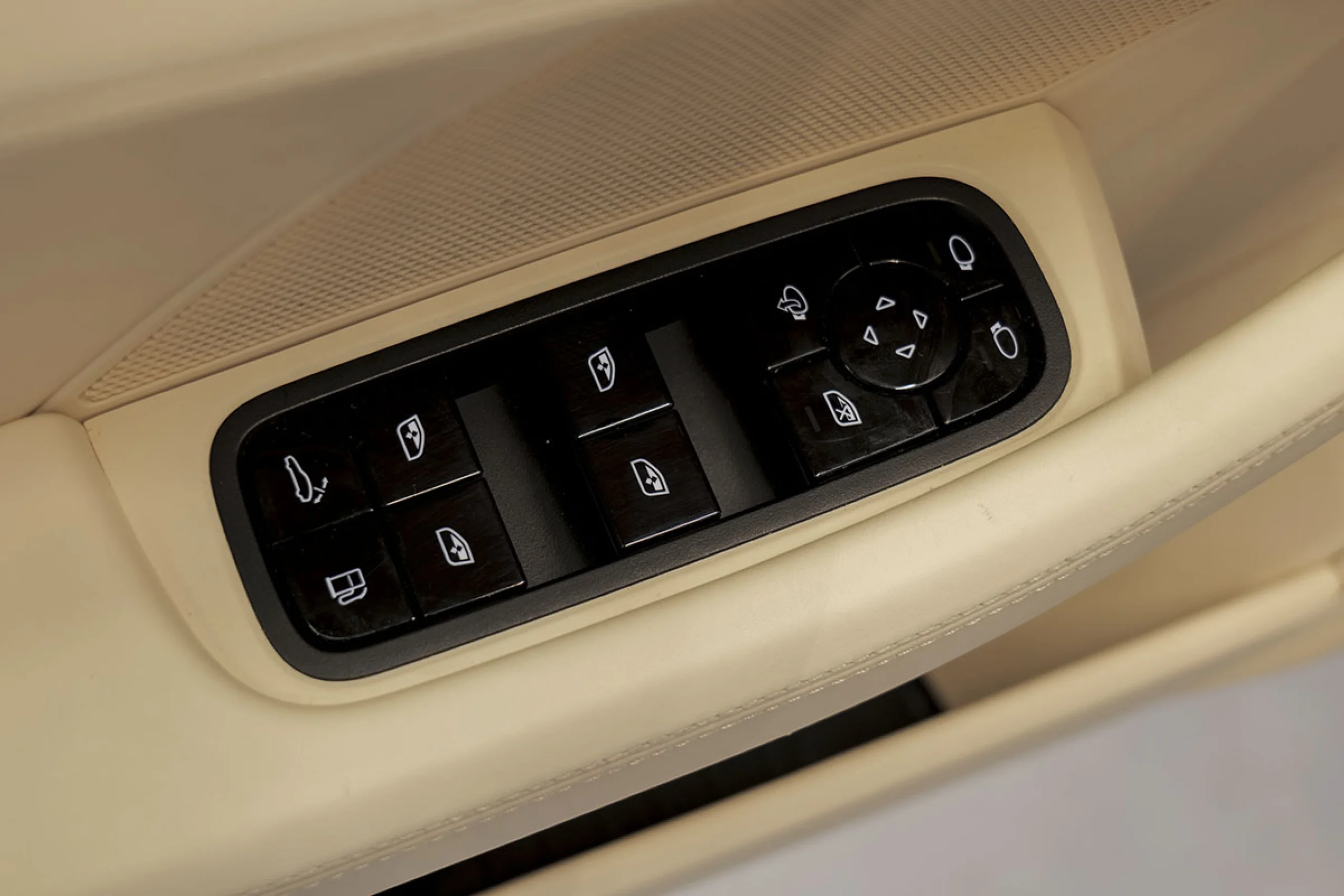 Porsche Panamera 4 EHybrid - Foto 22