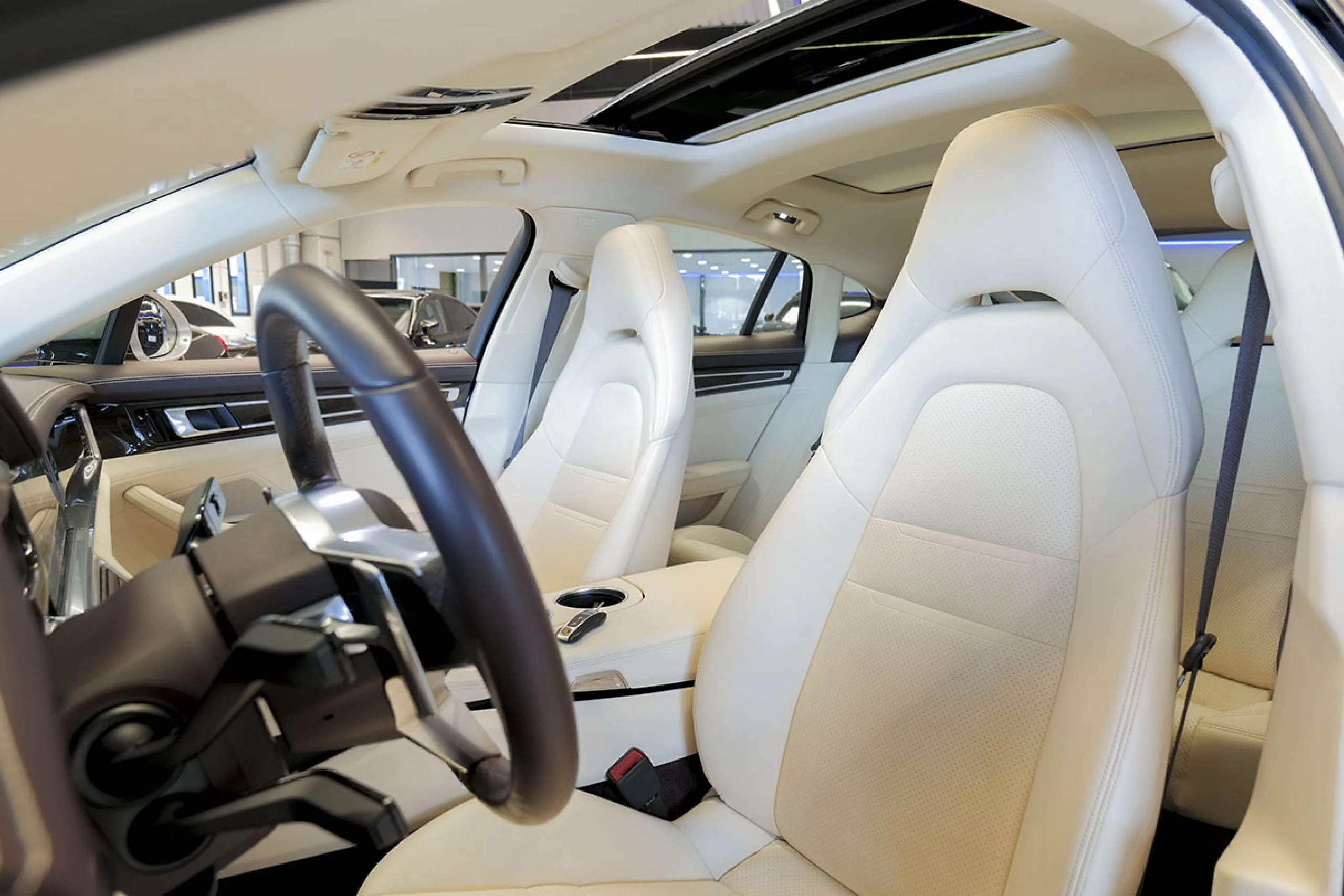 Porsche Panamera 4 EHybrid - Foto 7