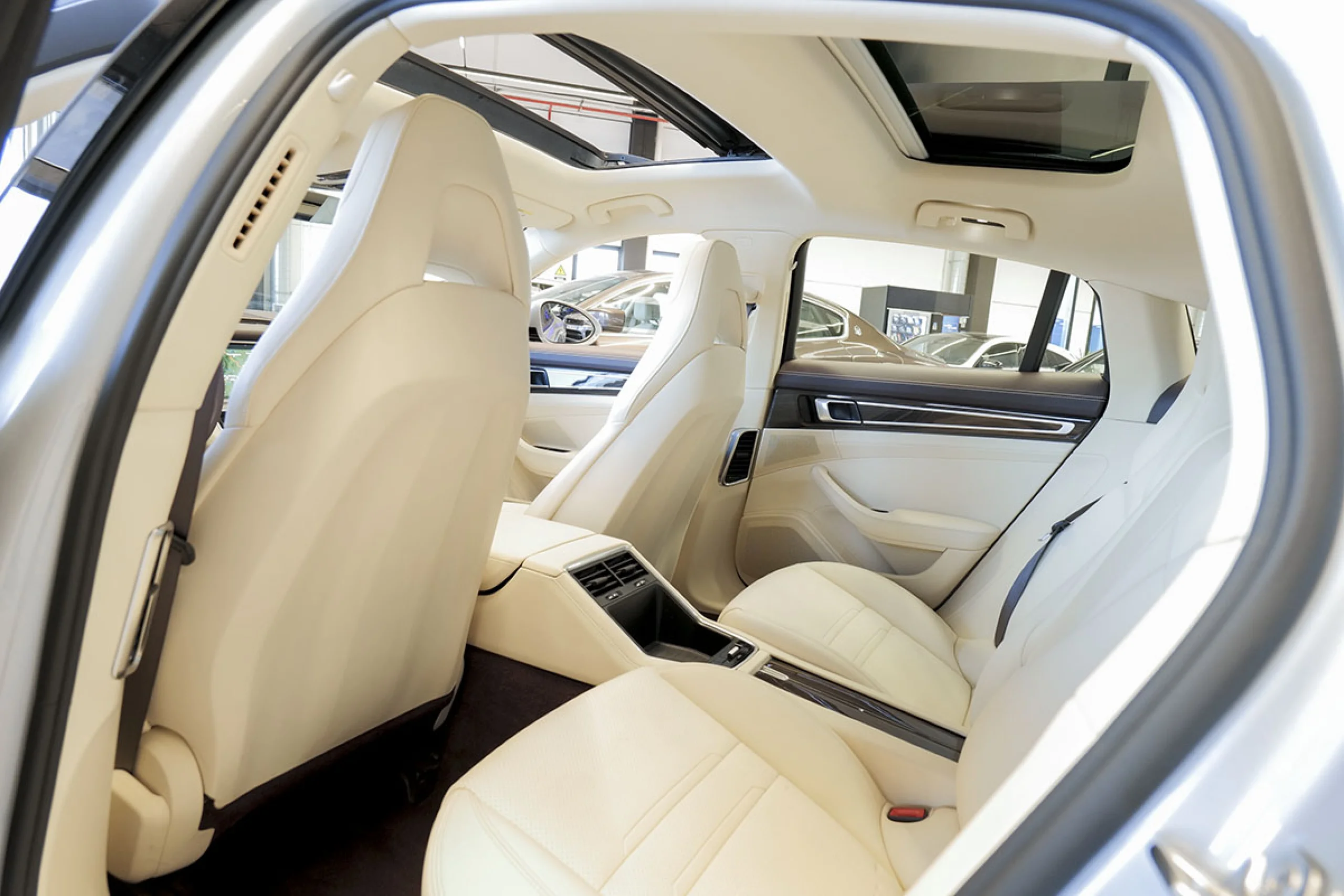 Porsche Panamera 4 EHybrid - Foto 14