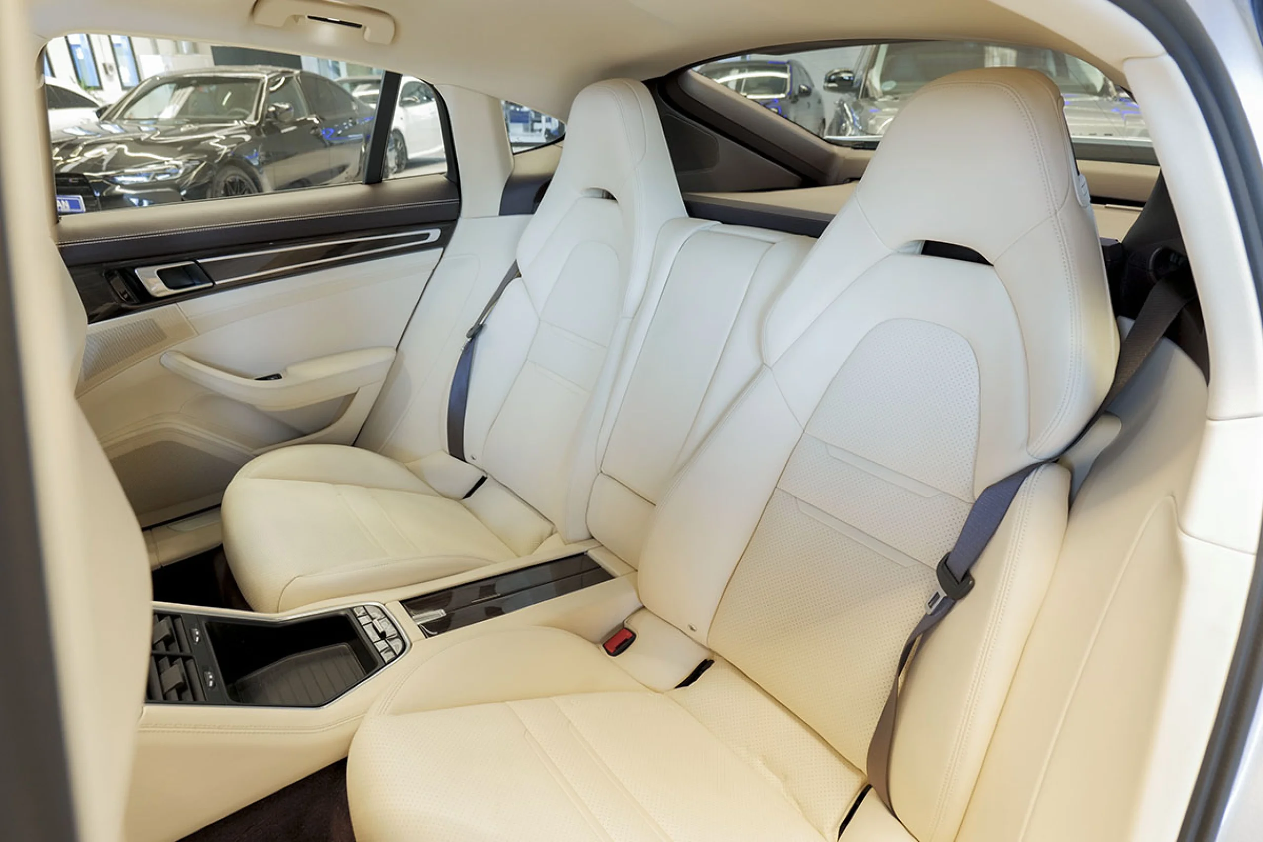 Porsche Panamera 4 EHybrid - Foto 15