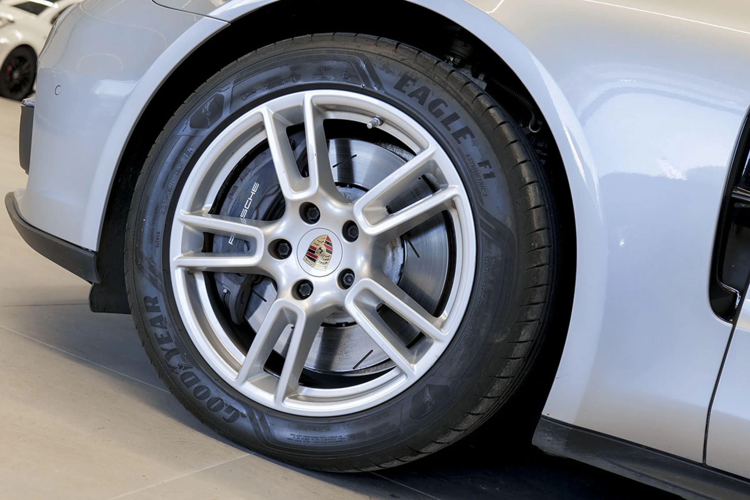 Porsche Panamera 4 EHybrid - Foto 12