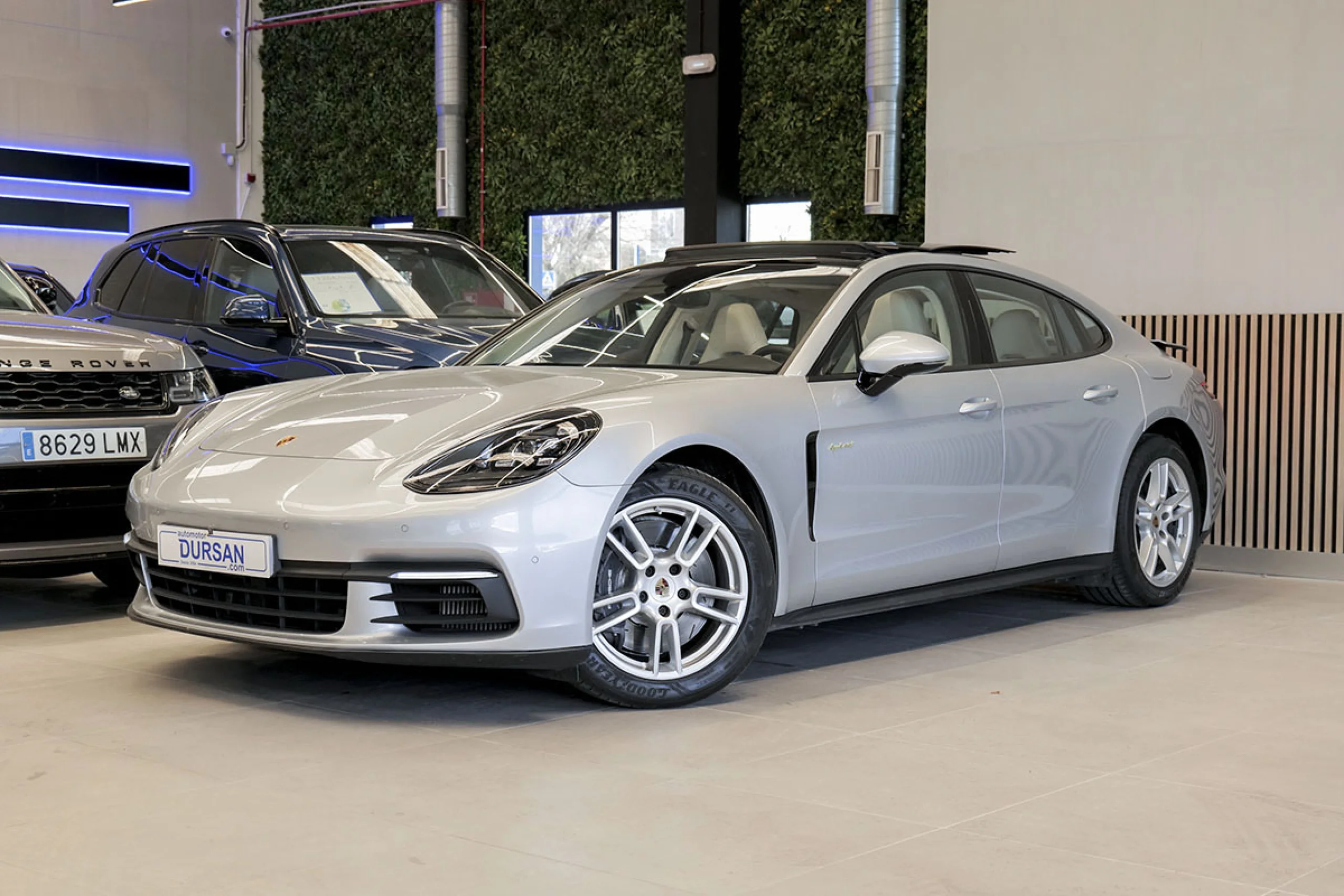 Porsche Panamera 4 EHybrid - Foto 1