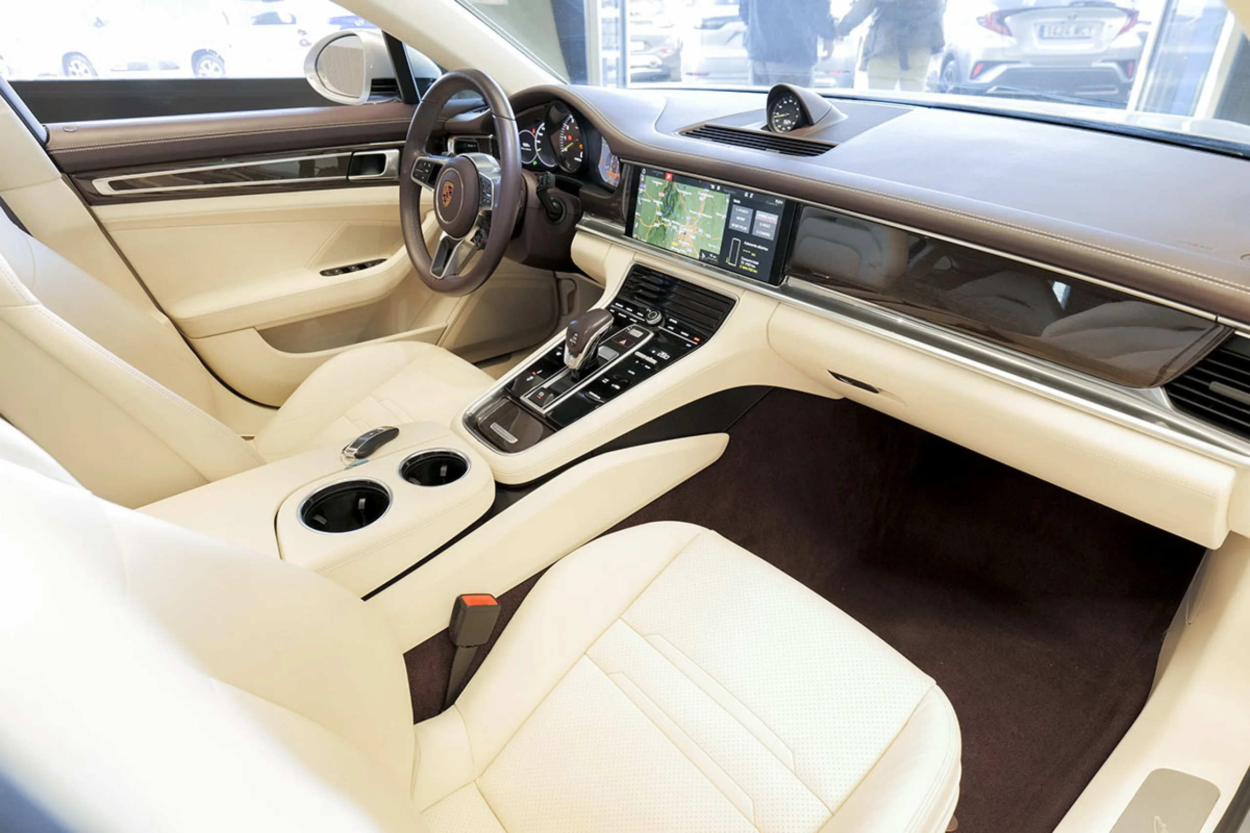 Porsche Panamera 4 EHybrid - Foto 33