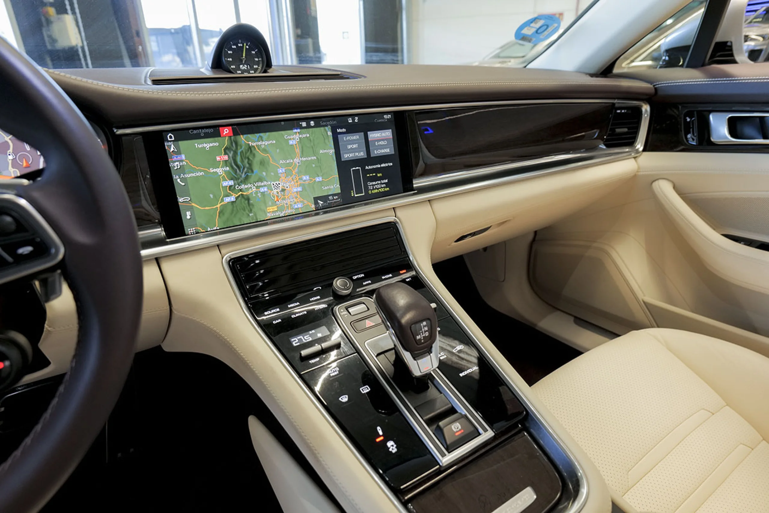 Porsche Panamera 4 EHybrid - Foto 29