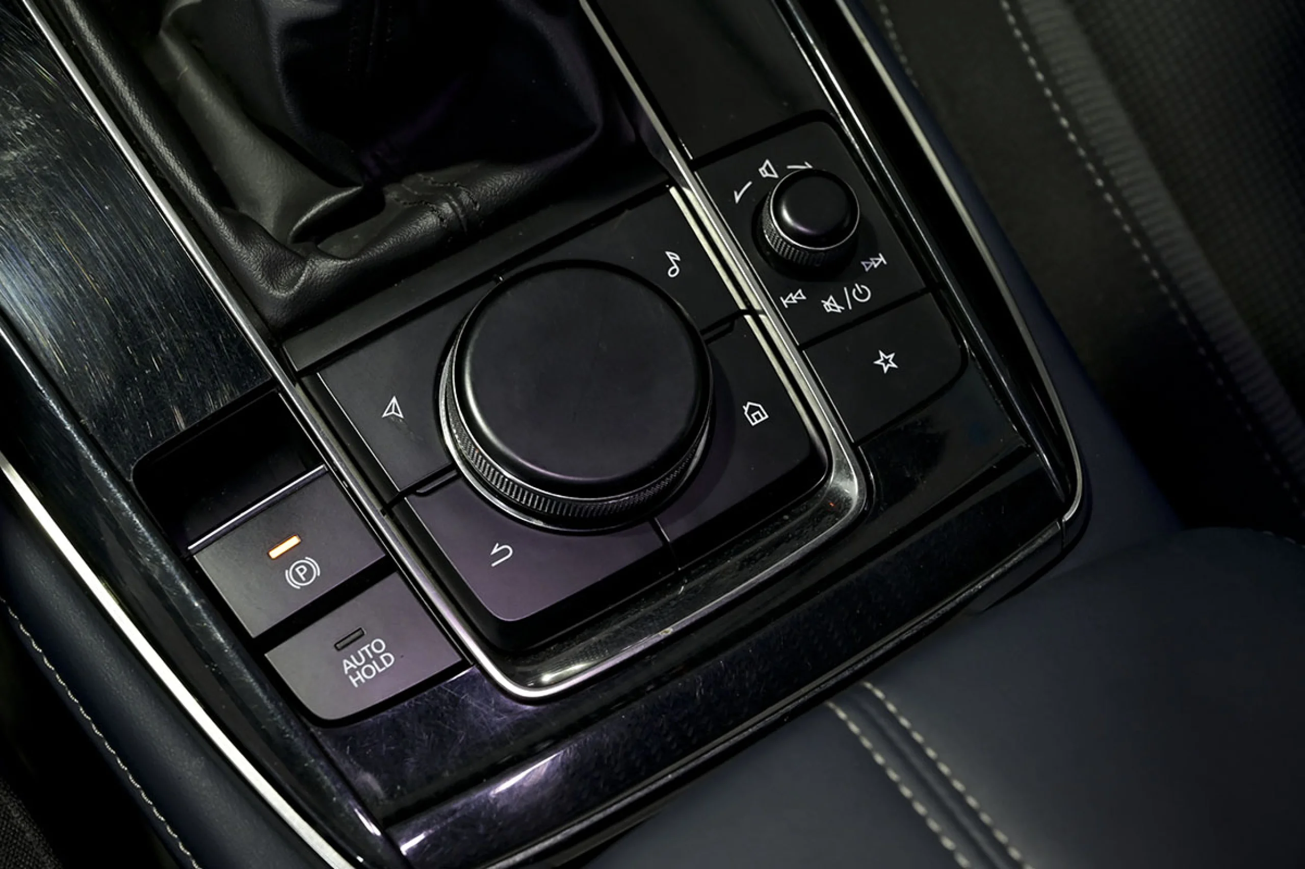 Mazda CX-30 SKYACTIVX 2.0 132 kW Evolution - Foto 33