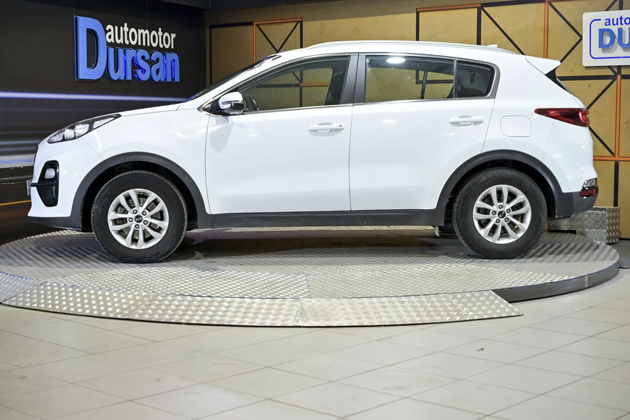 Kia Sportage 1.6 CRDi VGT 85kW 115CV Business 4x2 - Foto 18