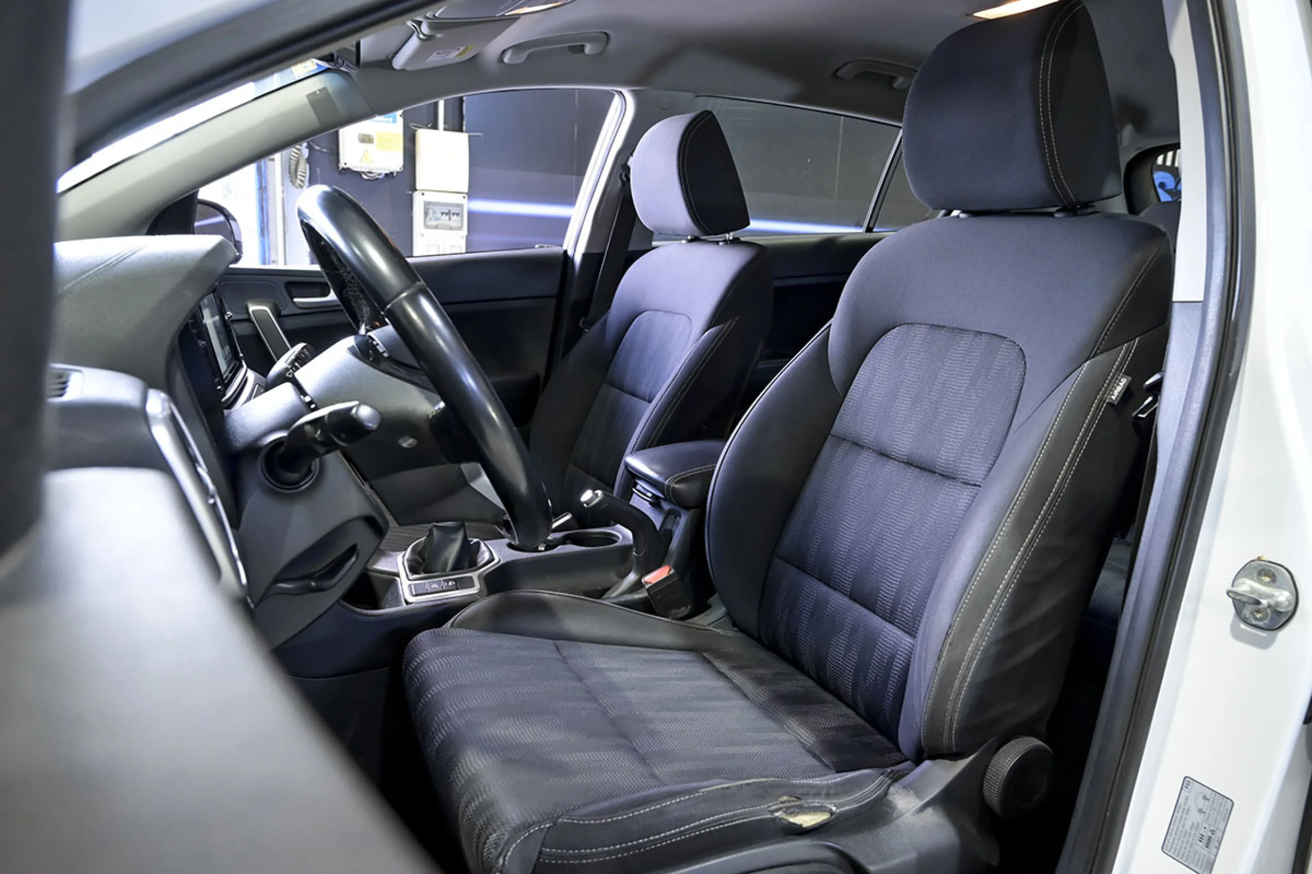 Kia Sportage 1.6 CRDi VGT 85kW 115CV Business 4x2 - Foto 24