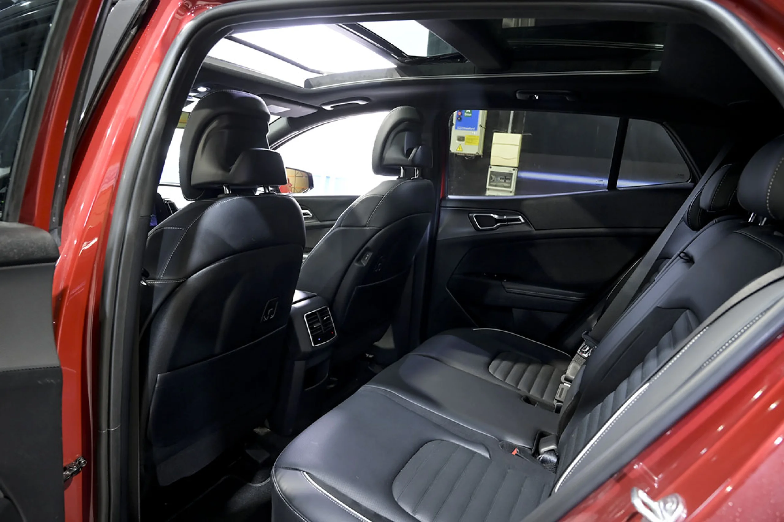 Kia Sportage 1.6 TGDi HEV 171kW 230CV GTline 4x2 - Foto 16