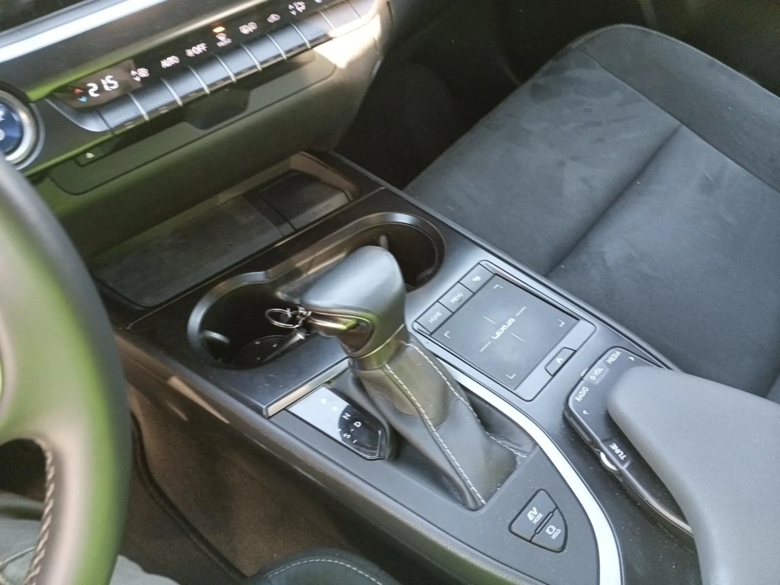 Lexus UX 250h UX 2.0 250h Business - Foto 8