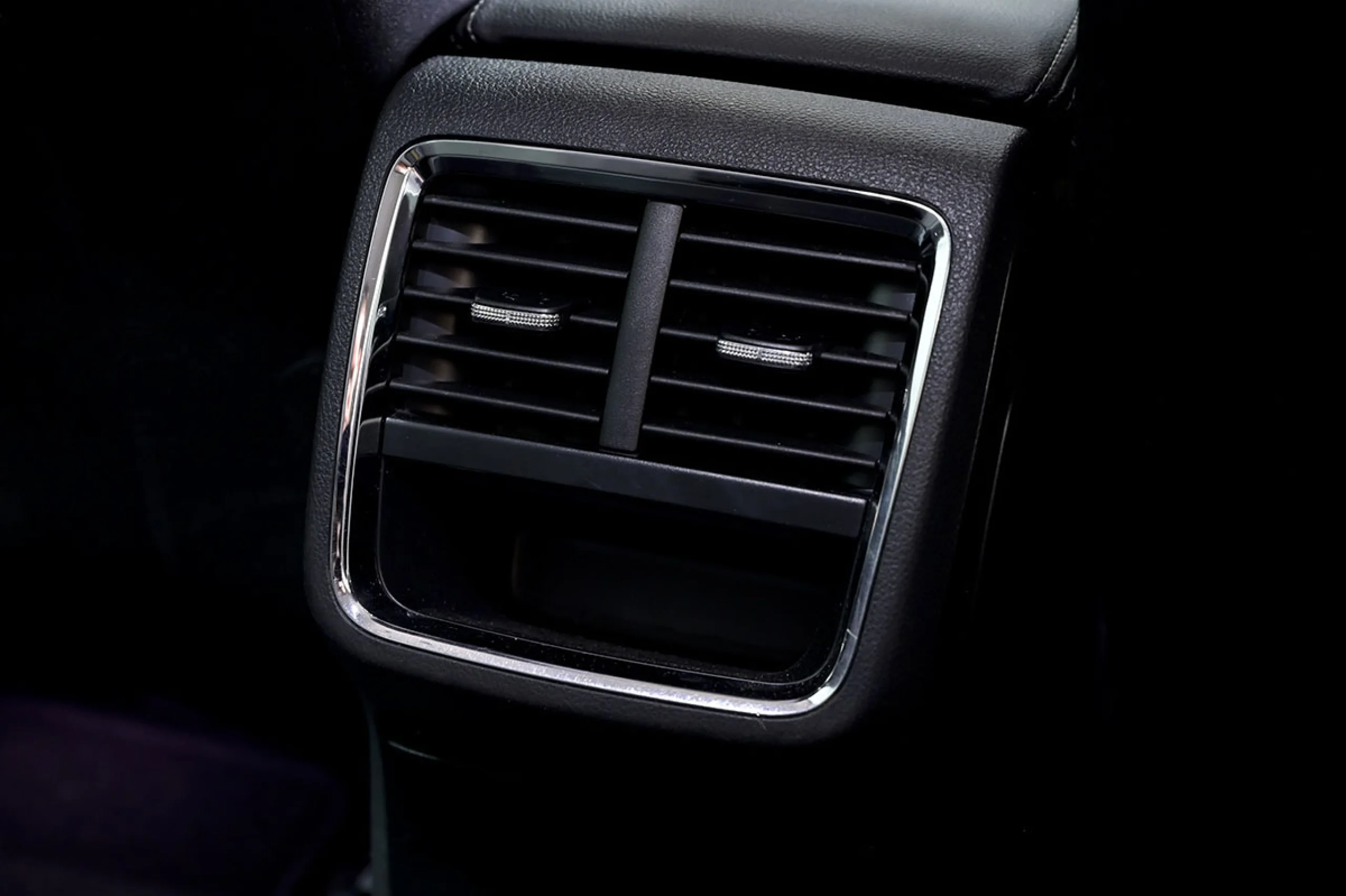 Skoda Octavia Combi 1.4 TSI 110kW150kW DSG PHEV Ambit - Foto 43