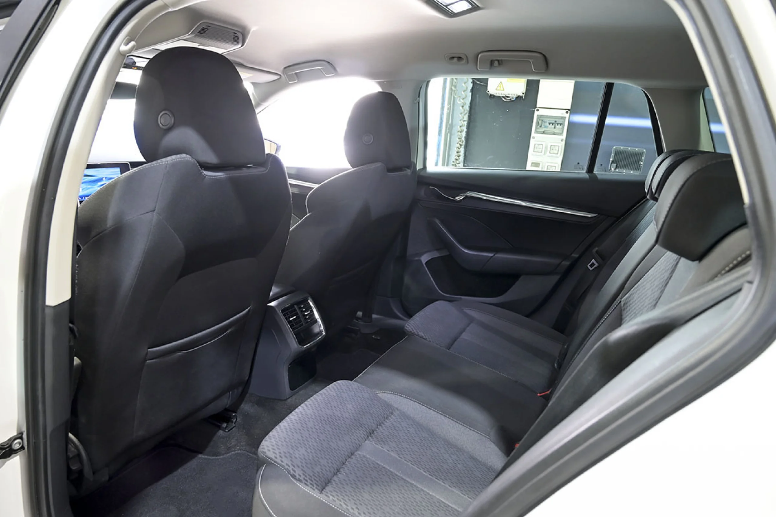 Skoda Octavia Combi 1.4 TSI 110kW150kW DSG PHEV Ambit - Foto 15