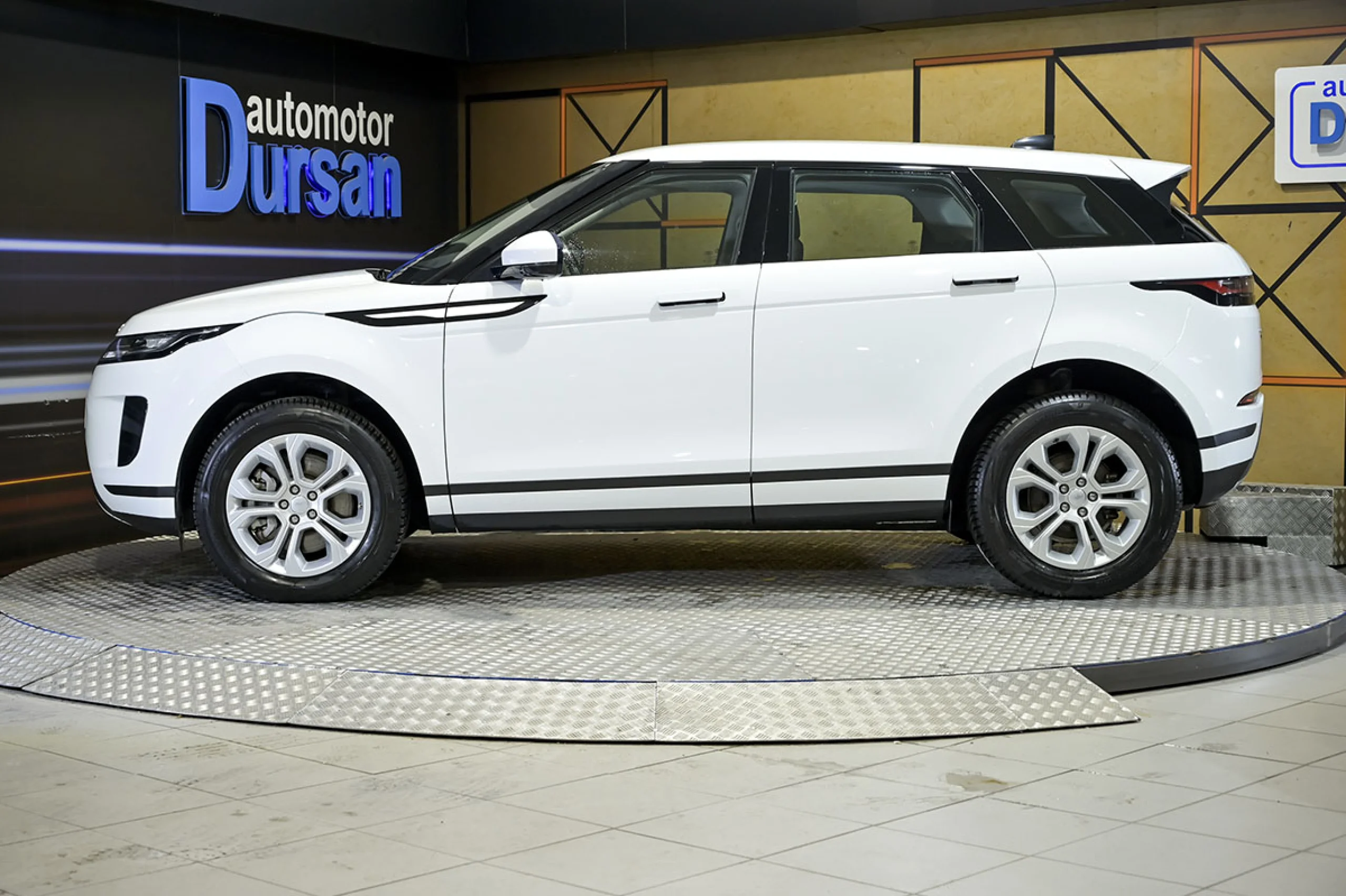 Land Rover Range Rover Evoque 2.0 D150 RDynamic S AUTO 4WD MHEV - Foto 17