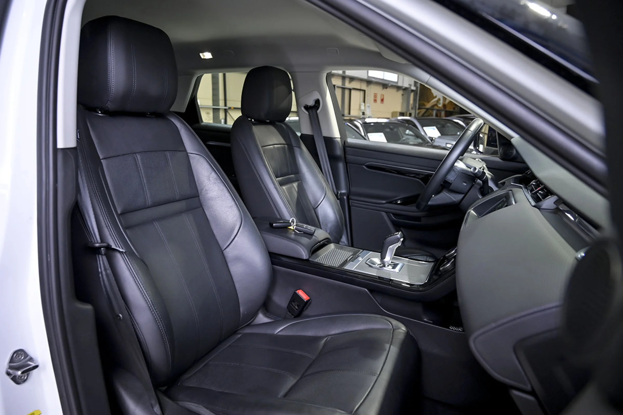 Land Rover Range Rover Evoque 2.0 D150 RDynamic S AUTO 4WD MHEV - Foto 26