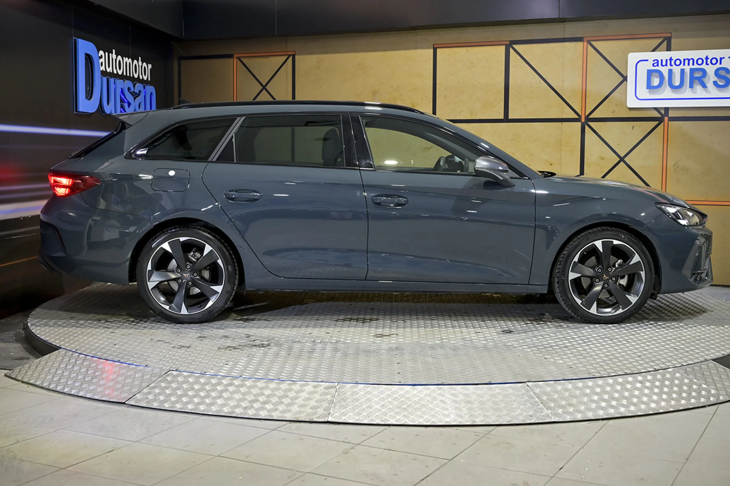 CUPRA León SP 1.5 eTSI 110kW 150CV DSG - Foto 19